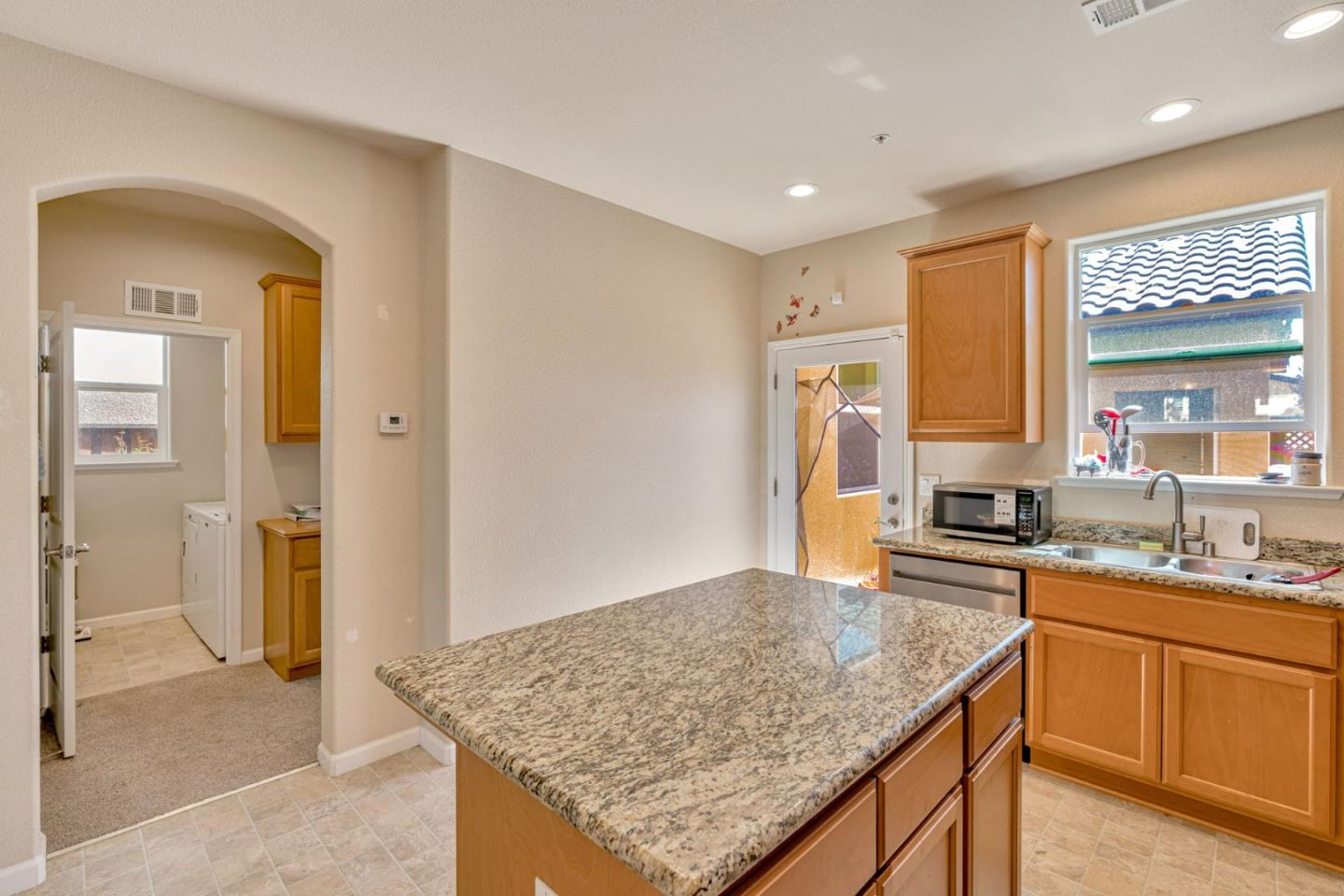 Detail Gallery Image 9 of 28 For 765 Brandywine Ln, King City,  CA 93930 - 3 Beds | 2 Baths