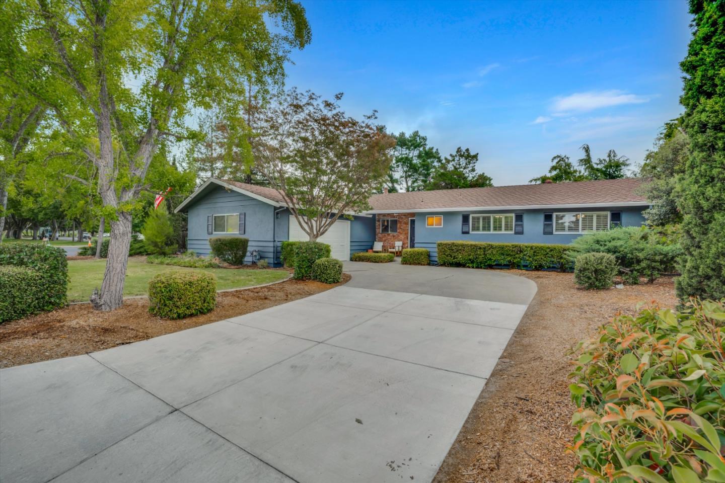 Detail Gallery Image 3 of 35 For 1198 Quail Ct, Concord,  CA 94518 - 4 Beds | 2 Baths