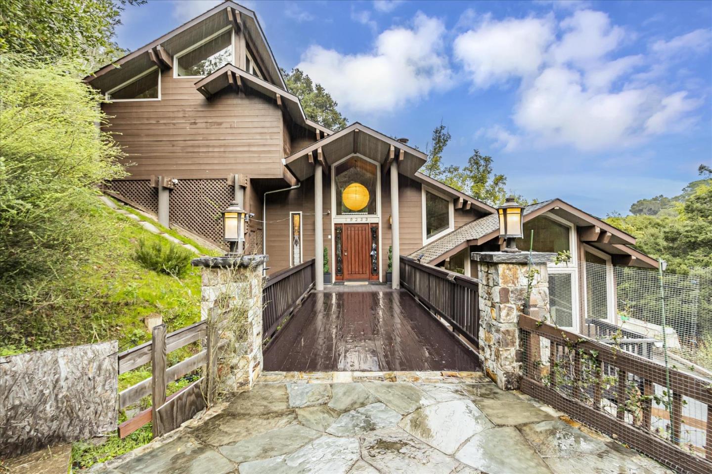 Detail Gallery Image 1 of 54 For 19233 Mountain Way, Los Gatos,  CA 95030 - 4 Beds | 2/1 Baths