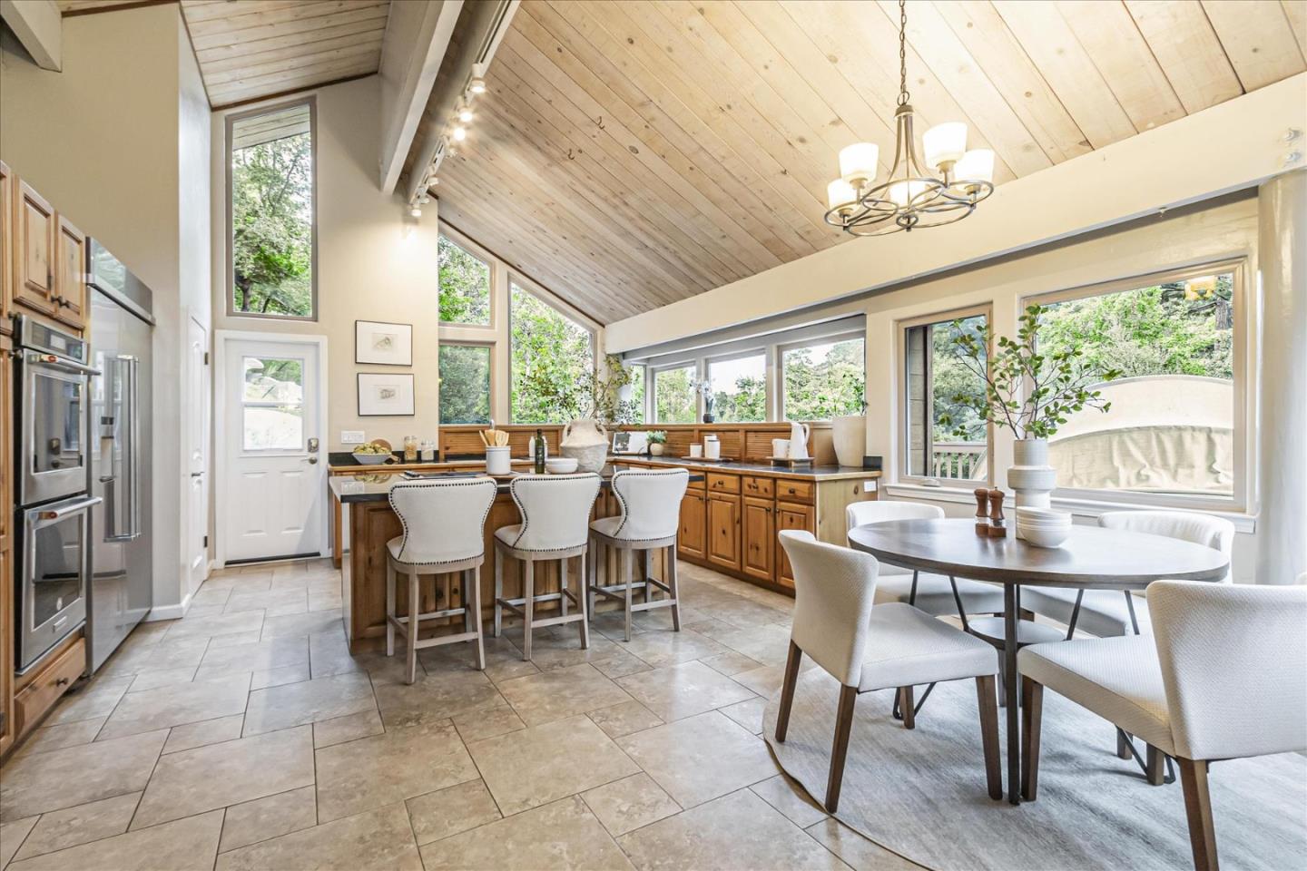 Detail Gallery Image 15 of 54 For 19233 Mountain Way, Los Gatos,  CA 95030 - 4 Beds | 2/1 Baths