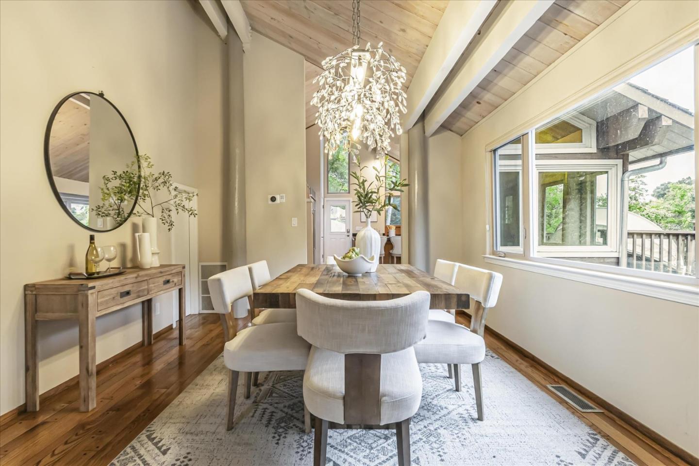 Detail Gallery Image 17 of 54 For 19233 Mountain Way, Los Gatos,  CA 95030 - 4 Beds | 2/1 Baths