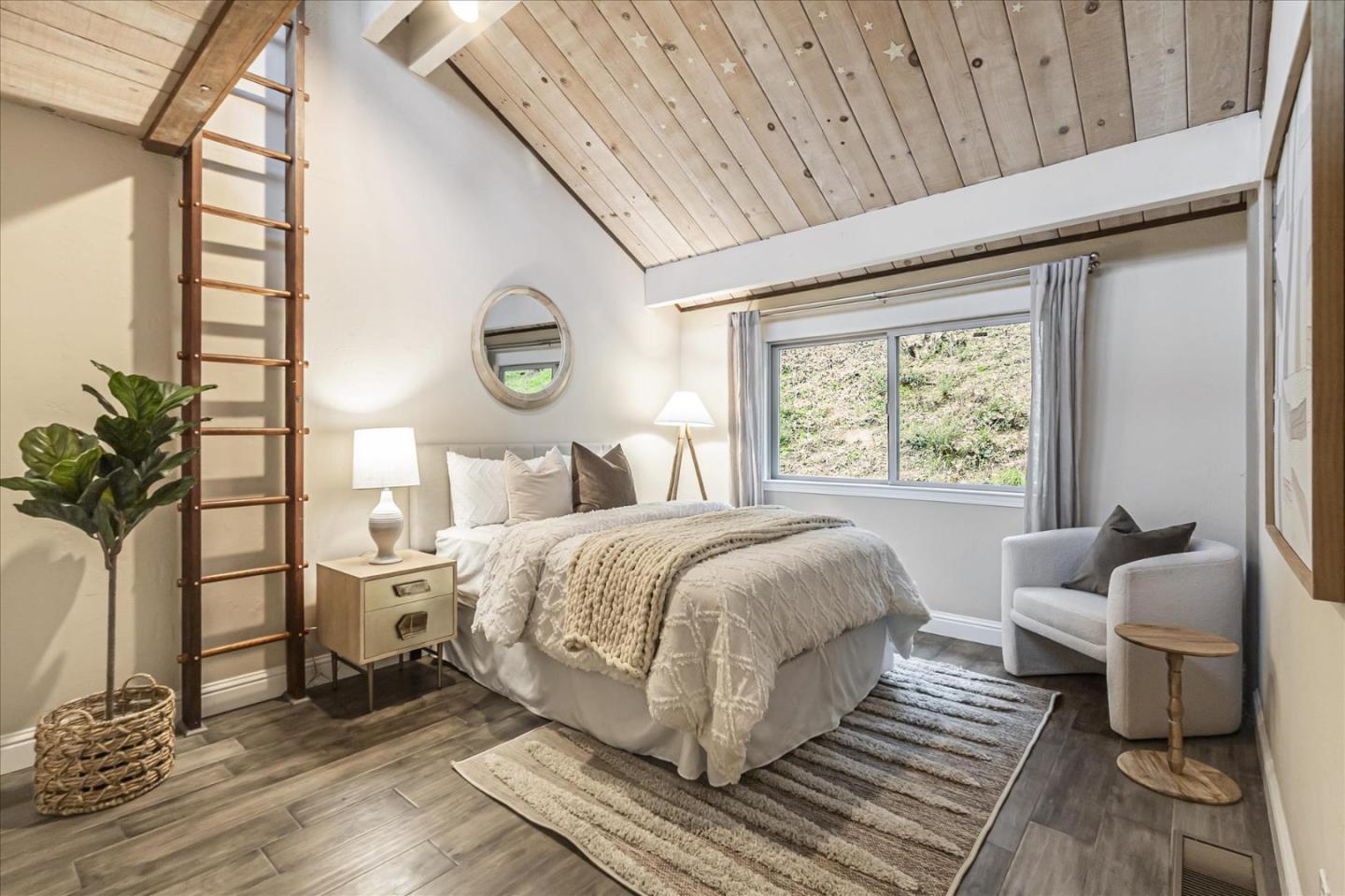 Detail Gallery Image 26 of 54 For 19233 Mountain Way, Los Gatos,  CA 95030 - 4 Beds | 2/1 Baths