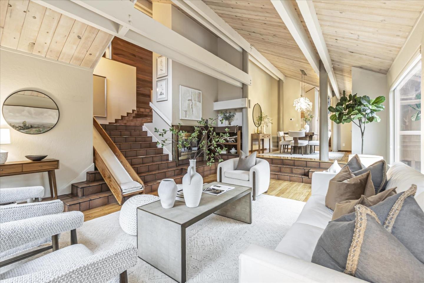 Detail Gallery Image 5 of 54 For 19233 Mountain Way, Los Gatos,  CA 95030 - 4 Beds | 2/1 Baths
