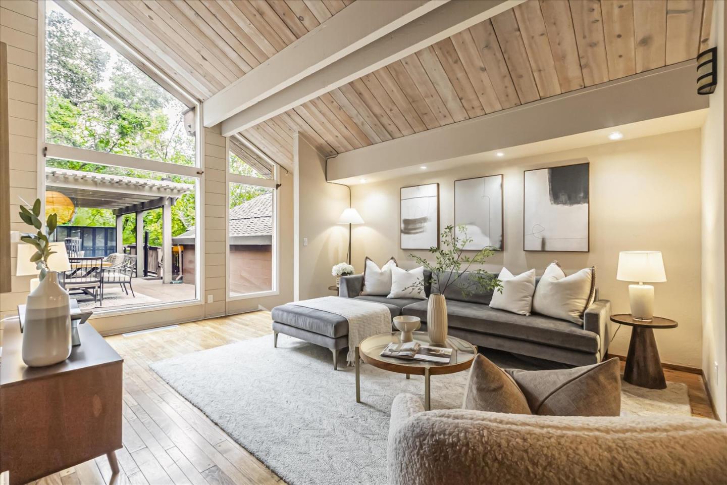Detail Gallery Image 7 of 54 For 19233 Mountain Way, Los Gatos,  CA 95030 - 4 Beds | 2/1 Baths