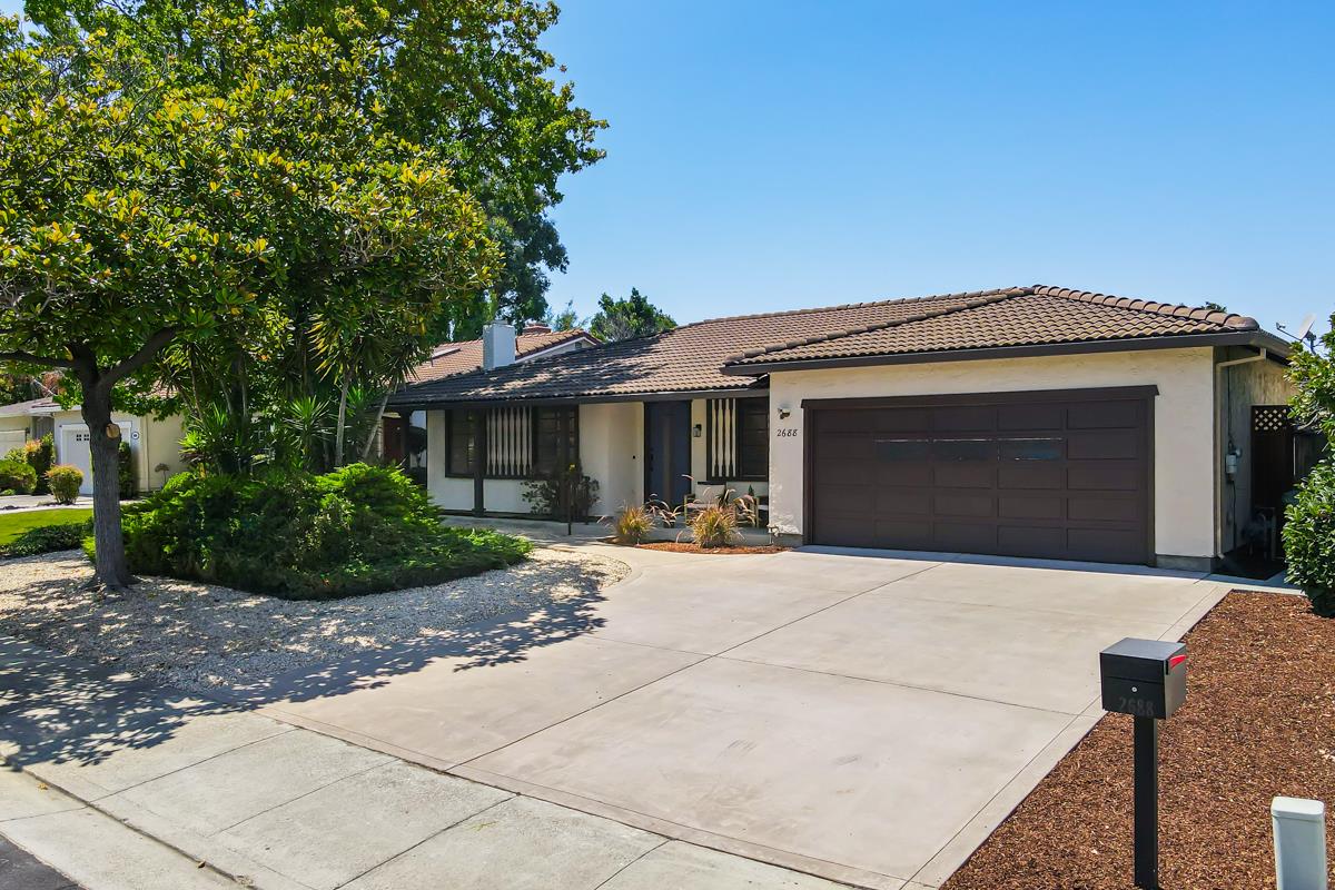 Detail Gallery Image 3 of 30 For 2688 Gamblin Dr, Santa Clara,  CA 95051 - 4 Beds | 2/1 Baths