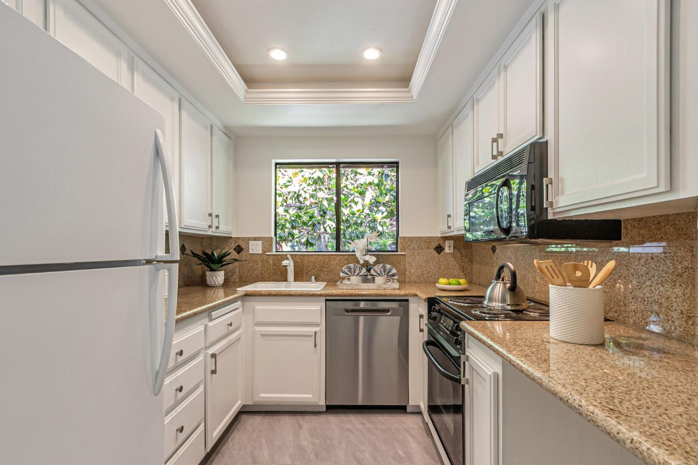 Detail Gallery Image 10 of 33 For 999 W Evelyn Ter #54,  Sunnyvale,  CA 94086 - 1 Beds | 1 Baths