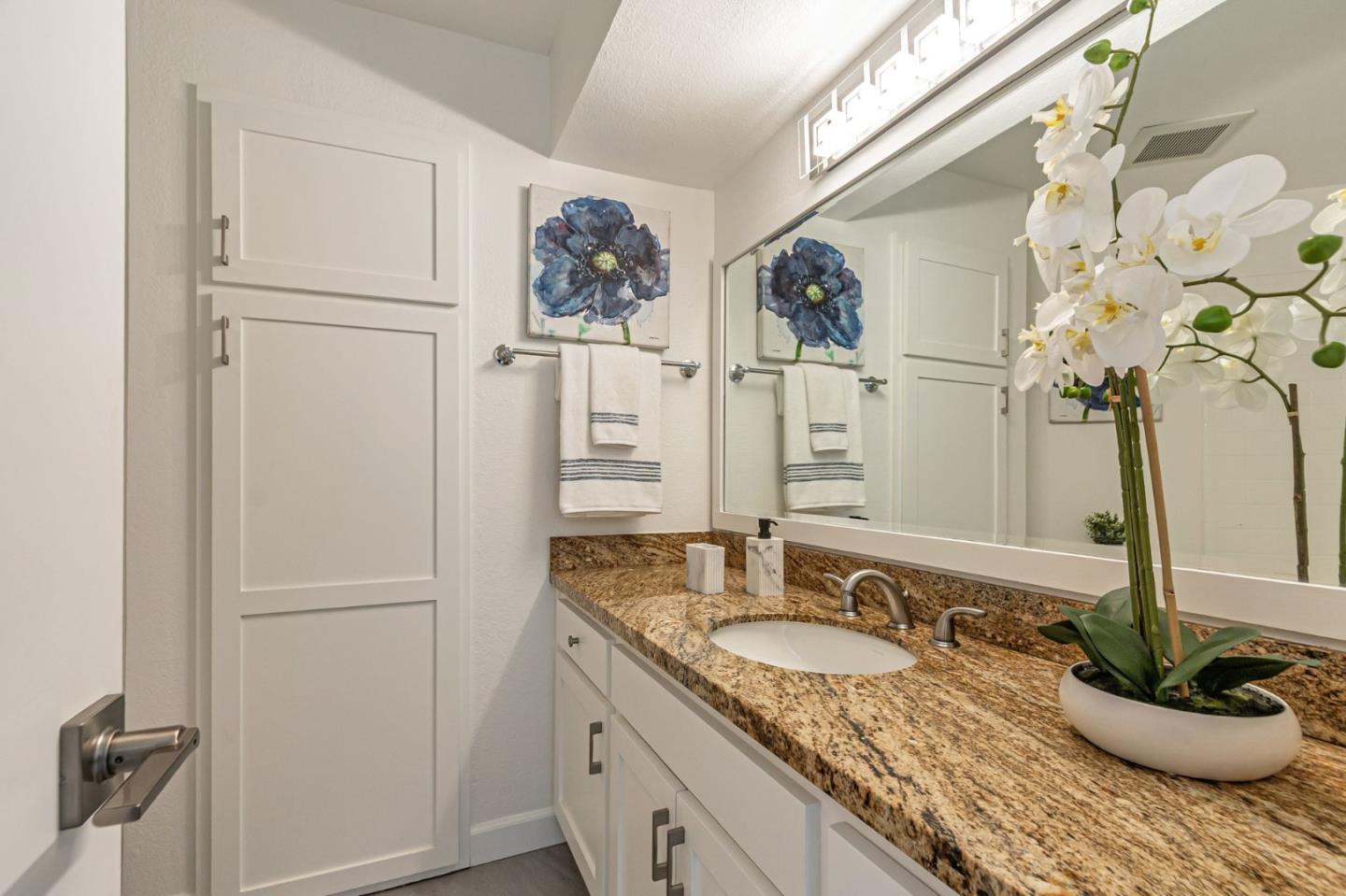 Detail Gallery Image 19 of 33 For 999 W Evelyn Ter #54,  Sunnyvale,  CA 94086 - 1 Beds | 1 Baths