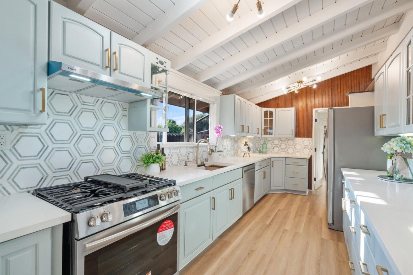 Detail Gallery Image 11 of 90 For 814 Gail Ave, Sunnyvale,  CA 94086 - 3 Beds | 2 Baths