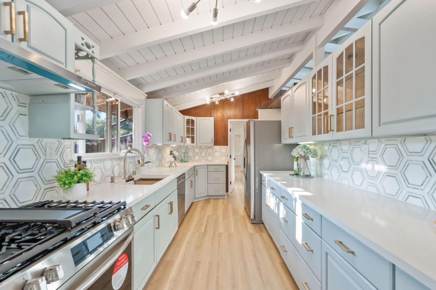 Detail Gallery Image 12 of 90 For 814 Gail Ave, Sunnyvale,  CA 94086 - 3 Beds | 2 Baths