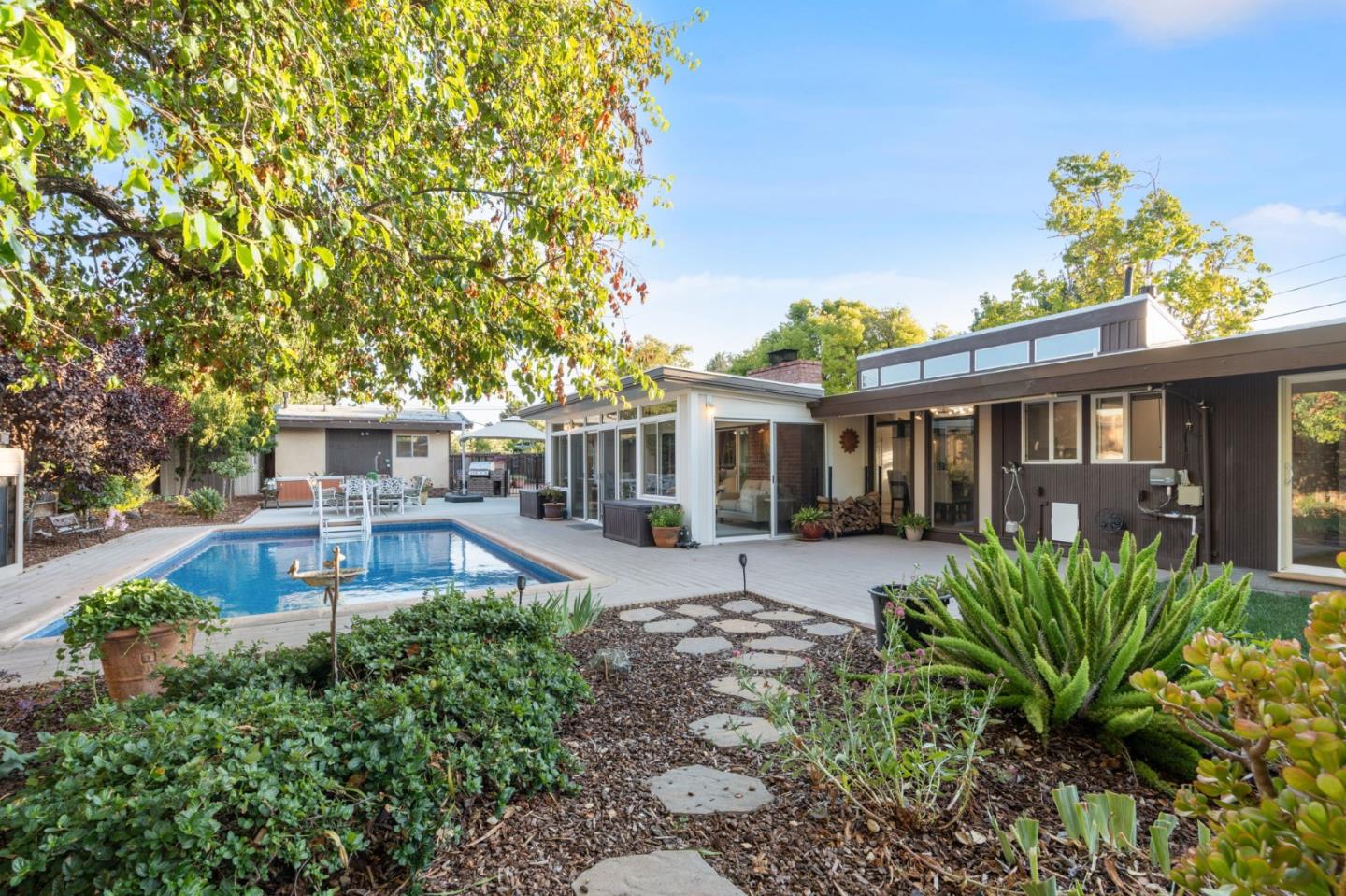 Detail Gallery Image 2 of 90 For 814 Gail Ave, Sunnyvale,  CA 94086 - 3 Beds | 2 Baths
