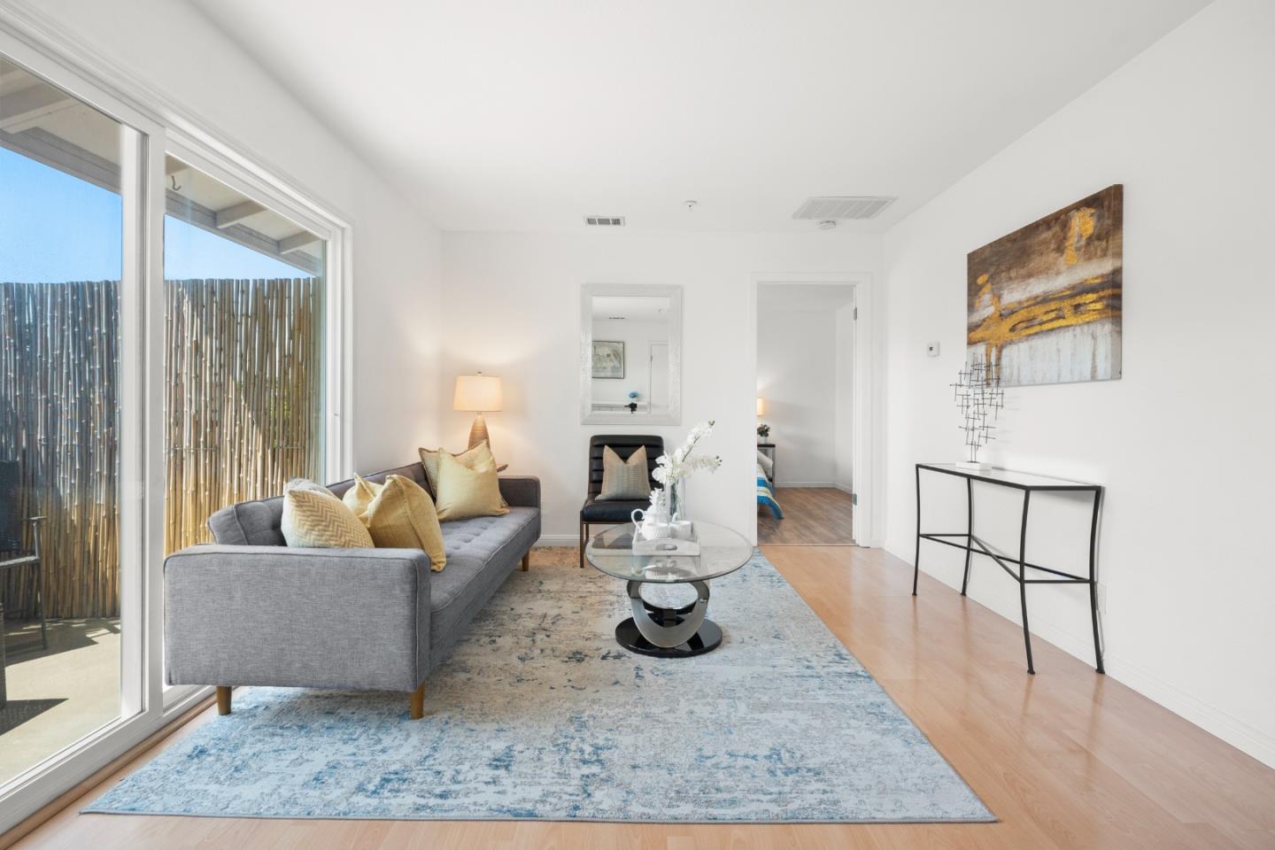 Detail Gallery Image 10 of 16 For 25163 Copa Del Oro Dr #201,  Hayward,  CA 94545 - 1 Beds | 1 Baths