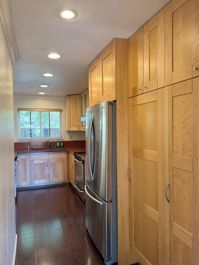 Detail Gallery Image 7 of 28 For 123 Spyglass Hill Rd, San Jose,  CA 95127 - 3 Beds | 2/1 Baths