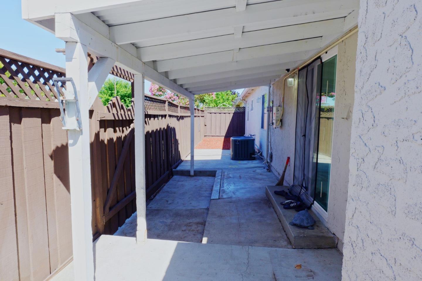 Detail Gallery Image 11 of 13 For 1381 Taper Ct, San Jose,  CA 95122 - 4 Beds | 2 Baths