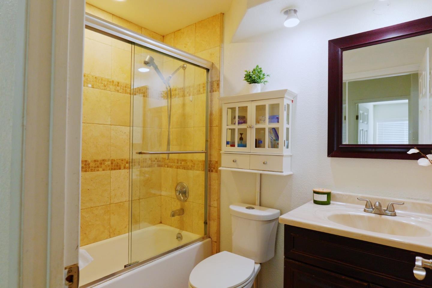 Detail Gallery Image 6 of 13 For 1381 Taper Ct, San Jose,  CA 95122 - 4 Beds | 2 Baths