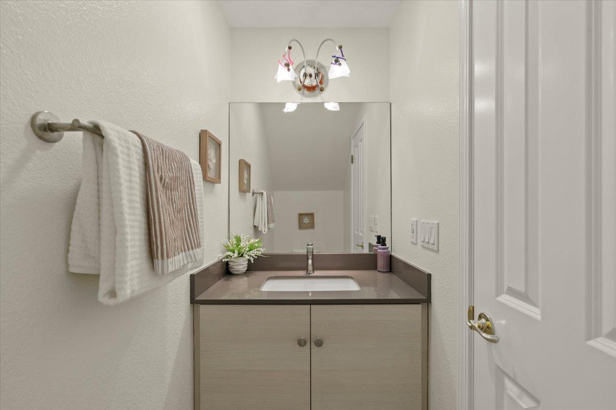 Detail Gallery Image 14 of 28 For 1627 Foxworthy Ave, San Jose,  CA 95118 - 4 Beds | 2/1 Baths