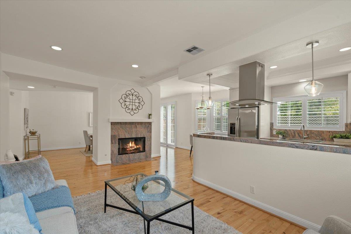 Detail Gallery Image 6 of 28 For 1627 Foxworthy Ave, San Jose,  CA 95118 - 4 Beds | 2/1 Baths