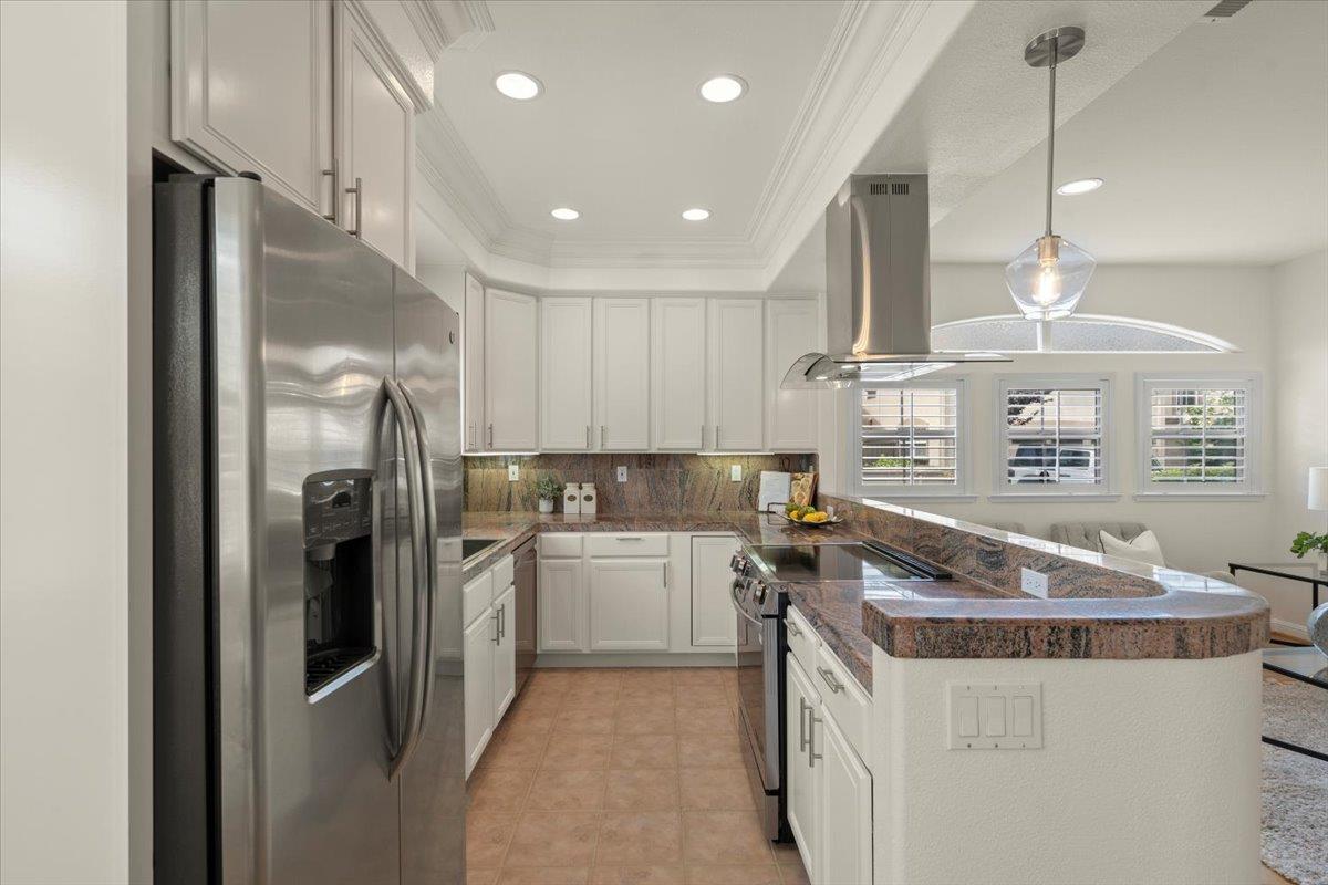 Detail Gallery Image 9 of 28 For 1627 Foxworthy Ave, San Jose,  CA 95118 - 4 Beds | 2/1 Baths