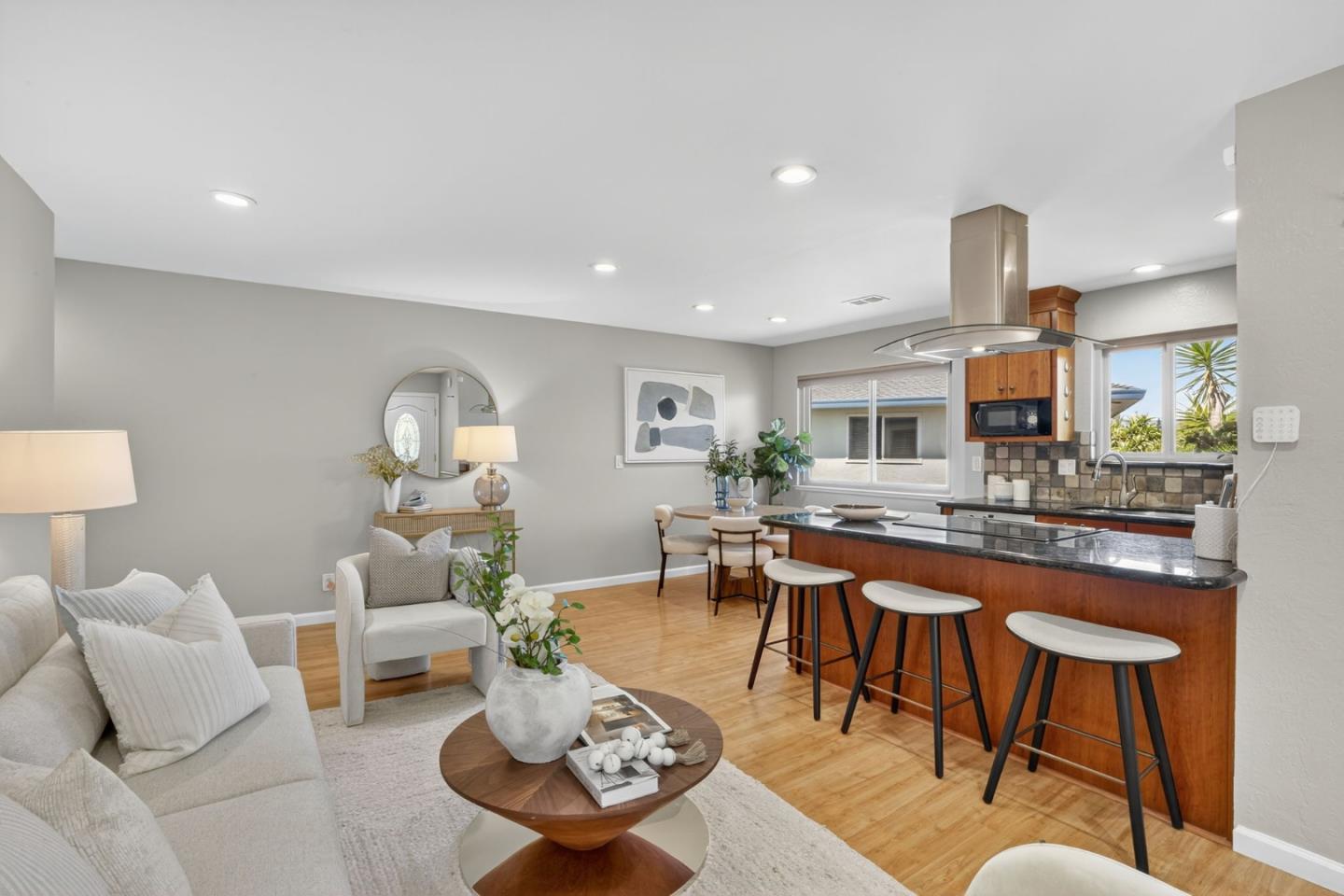 Detail Gallery Image 3 of 25 For 287 Watson Ave #4,  Campbell,  CA 95008 - 2 Beds | 1 Baths