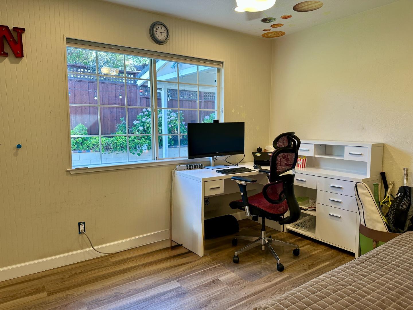 Detail Gallery Image 10 of 19 For 135 Green Hill Way, Los Gatos,  CA 95032 - 3 Beds | 2 Baths