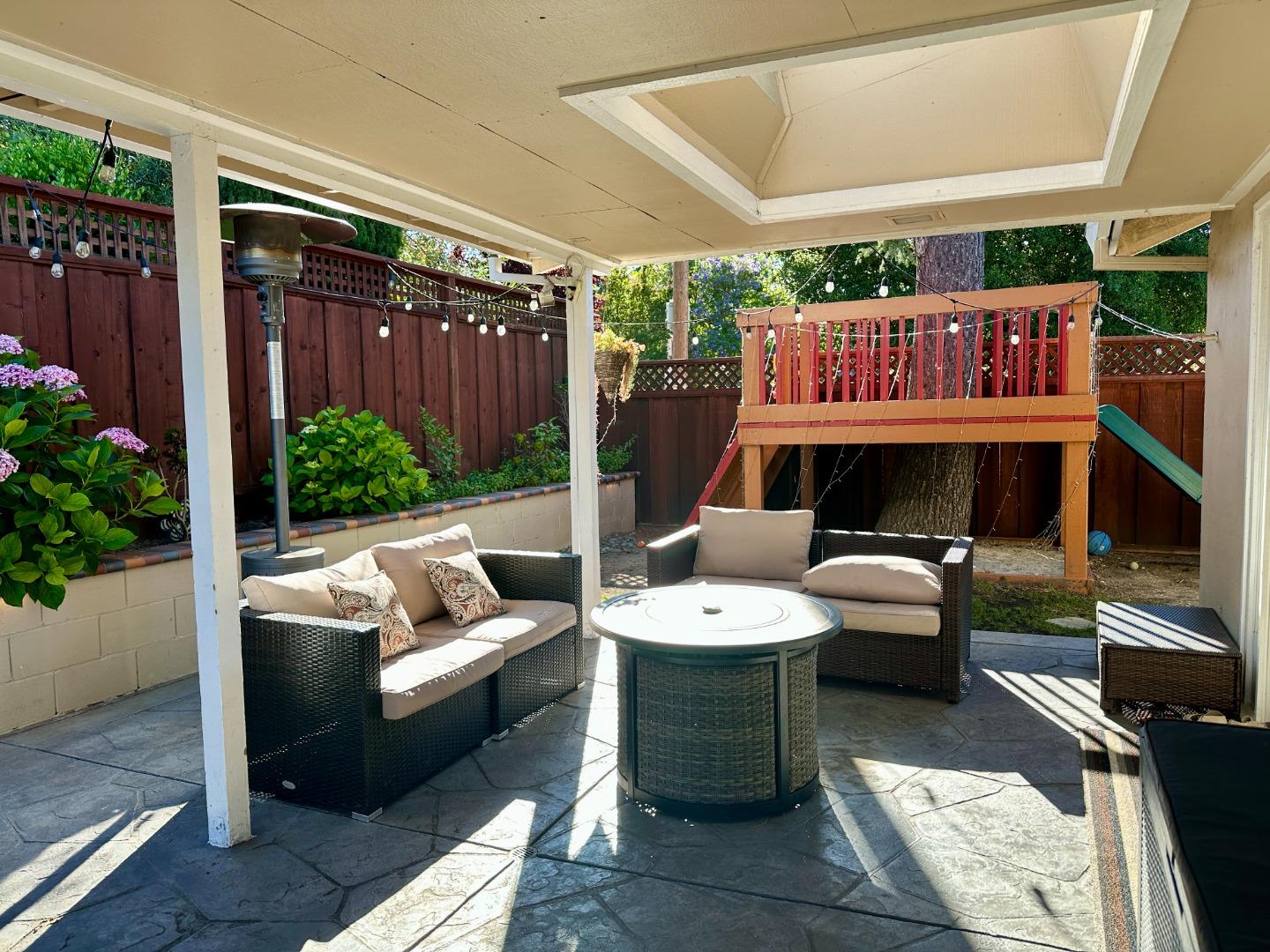 Detail Gallery Image 17 of 19 For 135 Green Hill Way, Los Gatos,  CA 95032 - 3 Beds | 2 Baths