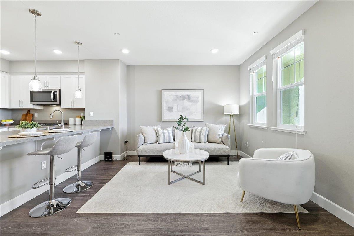 Detail Gallery Image 1 of 47 For 1011 Bellante Ln #6,  San Jose,  CA 95131 - 2 Beds | 2 Baths
