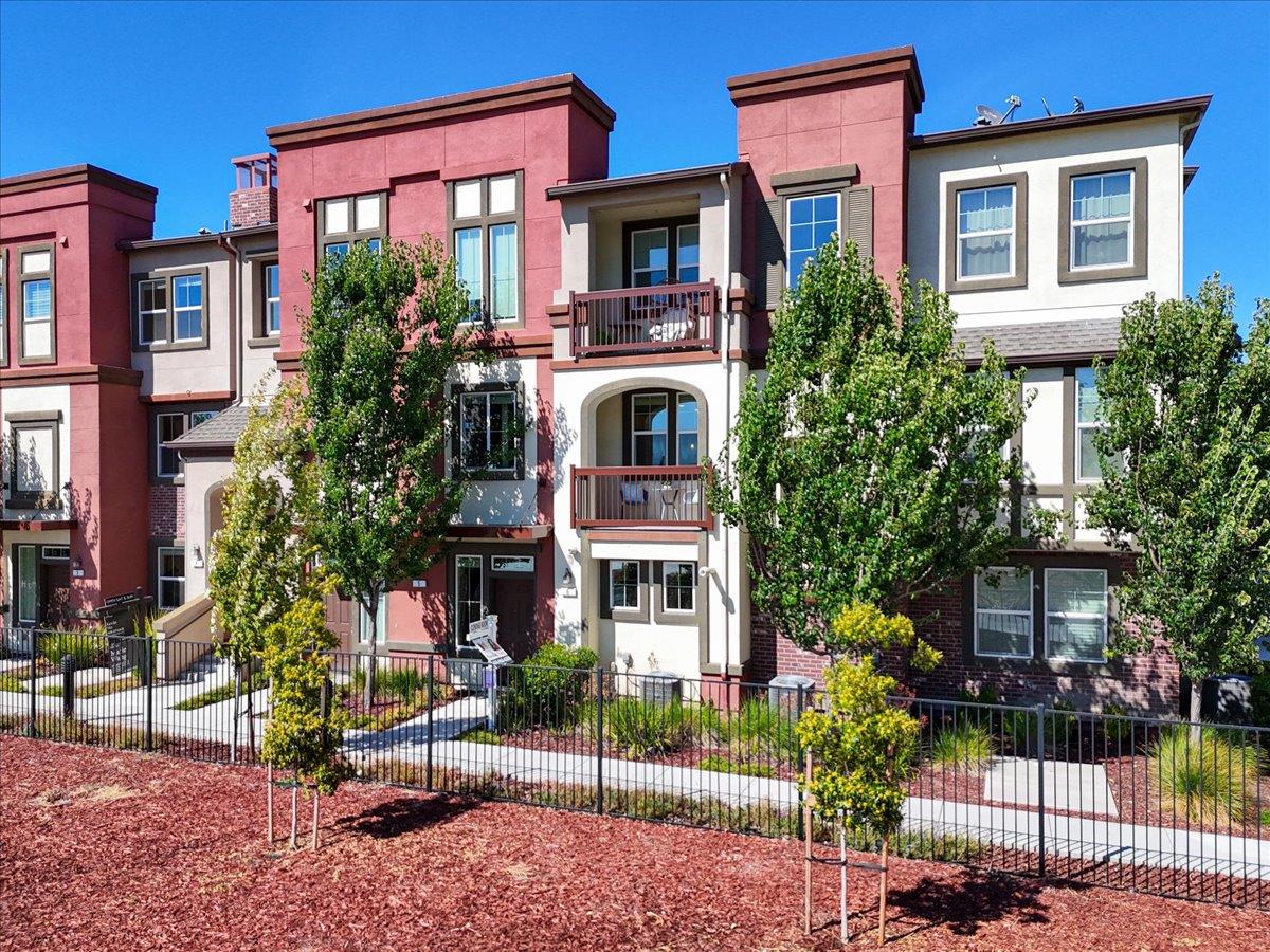 Detail Gallery Image 42 of 47 For 1011 Bellante Ln #6,  San Jose,  CA 95131 - 2 Beds | 2 Baths