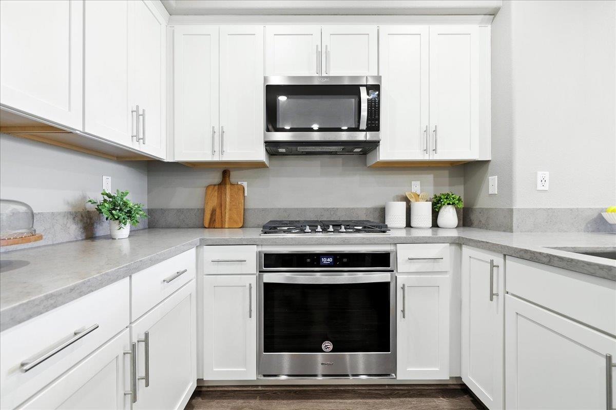 Detail Gallery Image 7 of 47 For 1011 Bellante Ln #6,  San Jose,  CA 95131 - 2 Beds | 2 Baths