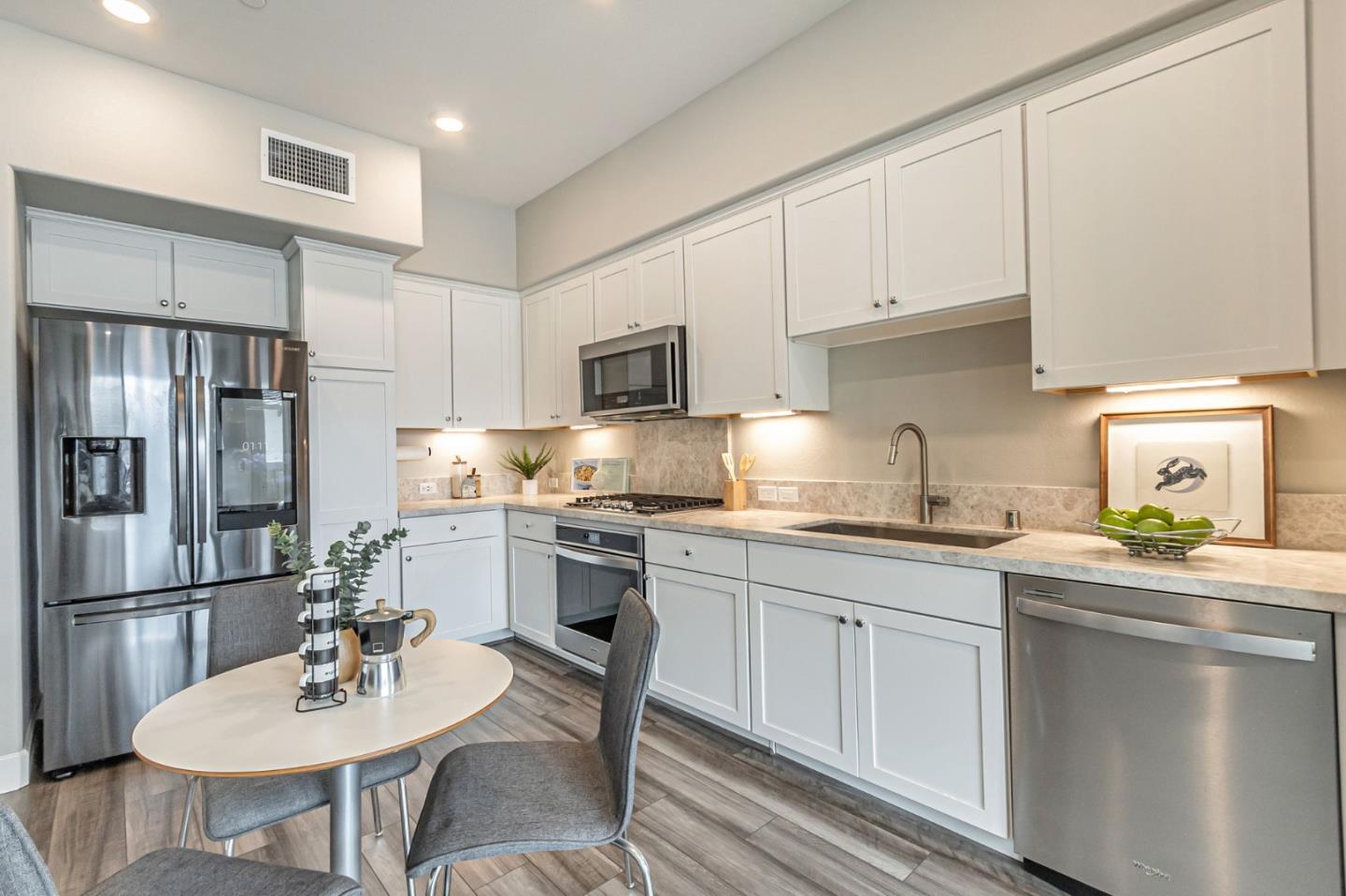 Detail Gallery Image 23 of 39 For 3027 Manuel St #6,  San Jose,  CA 95136 - 2 Beds | 1/1 Baths