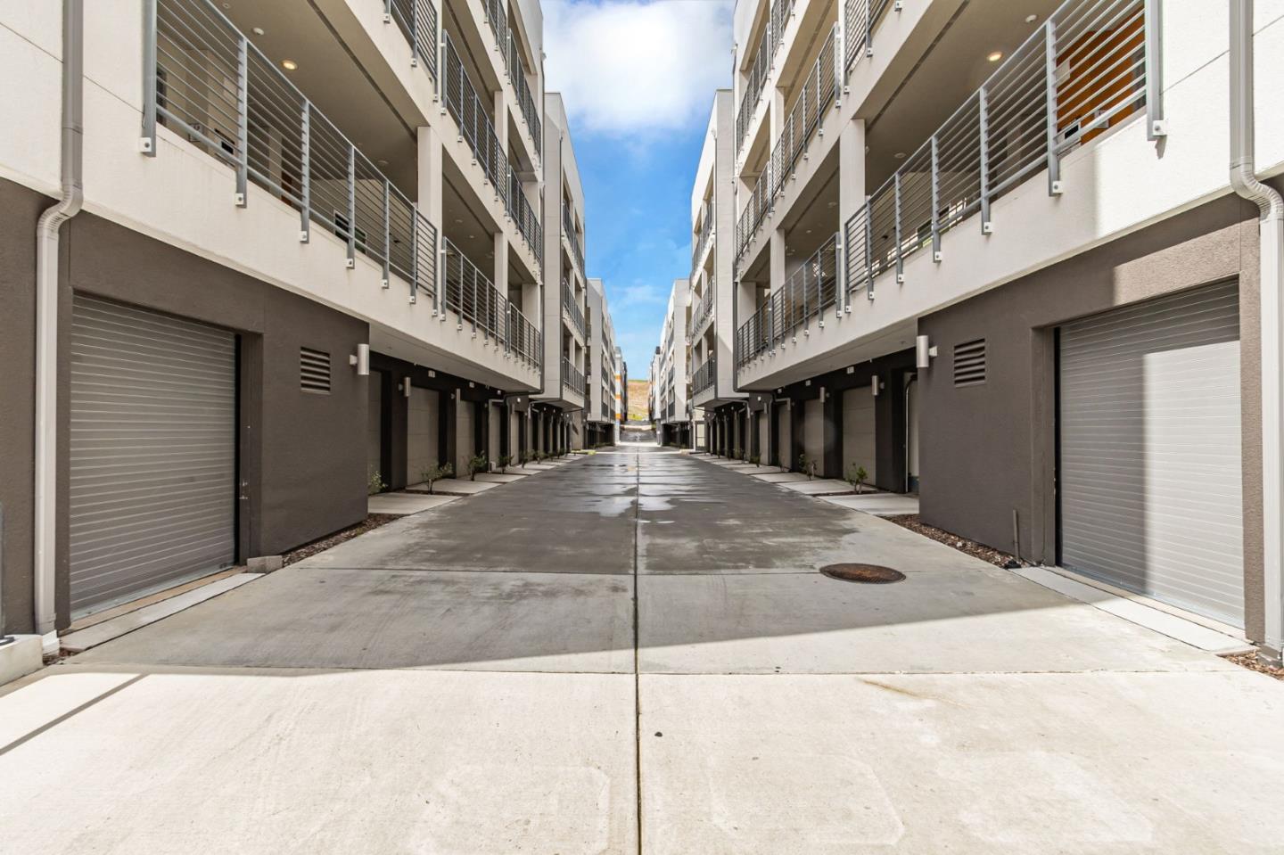 Detail Gallery Image 31 of 39 For 3027 Manuel St #6,  San Jose,  CA 95136 - 2 Beds | 1/1 Baths