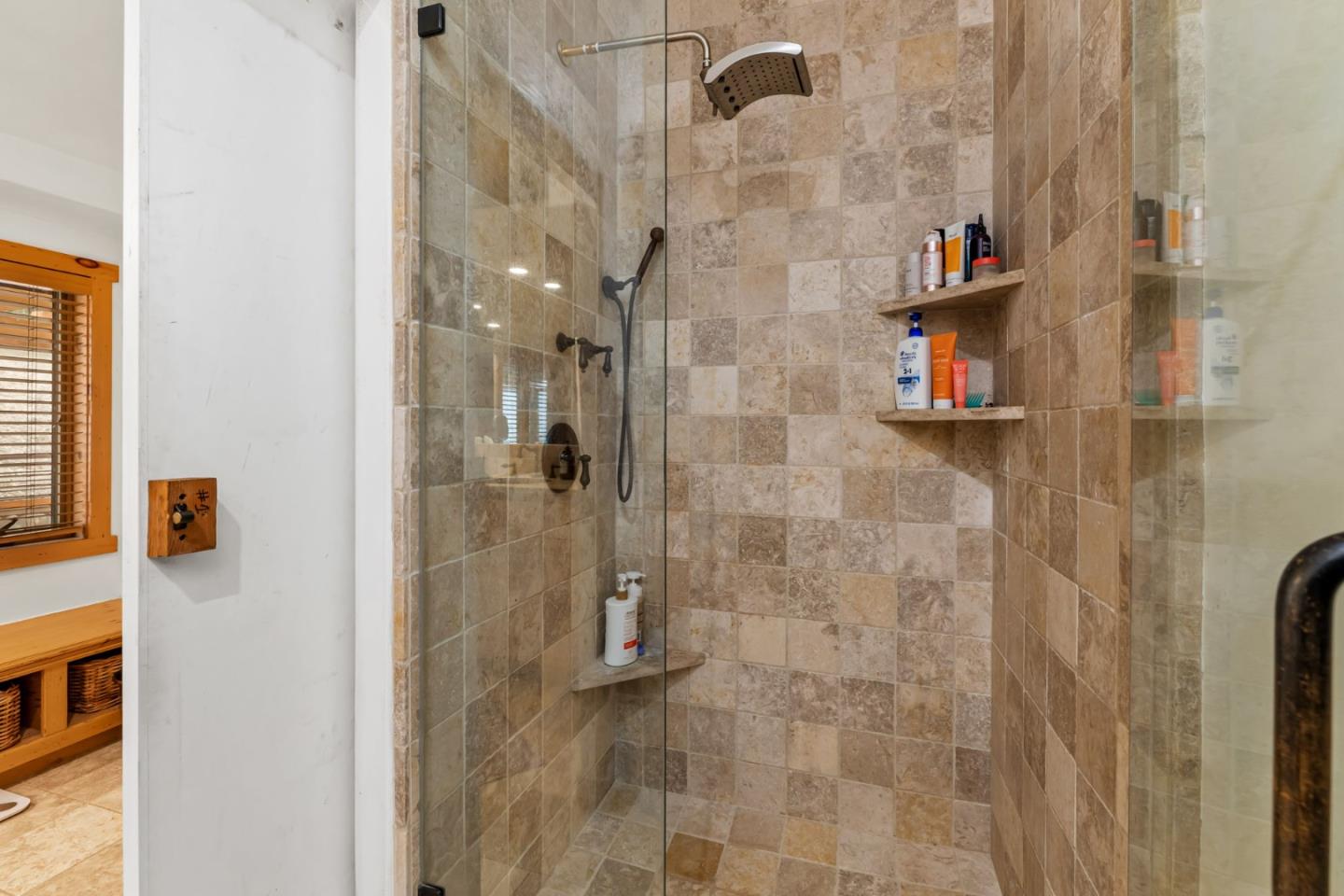 Detail Gallery Image 35 of 94 For 8697 Dyer Rd, Salinas,  CA 93907 - 3 Beds | 4 Baths