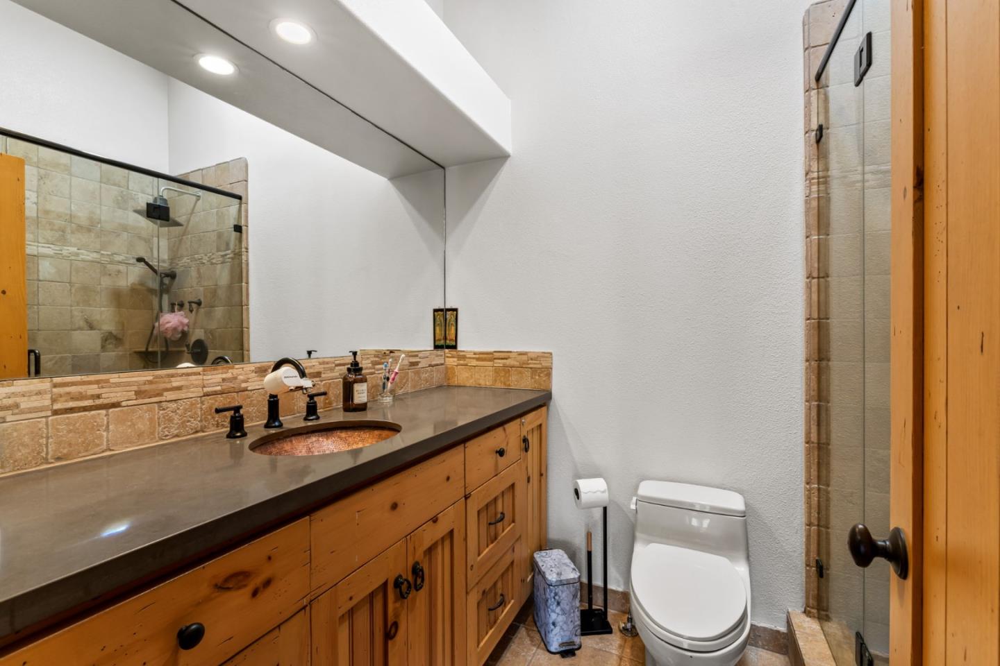 Detail Gallery Image 39 of 94 For 8697 Dyer Rd, Salinas,  CA 93907 - 3 Beds | 4 Baths