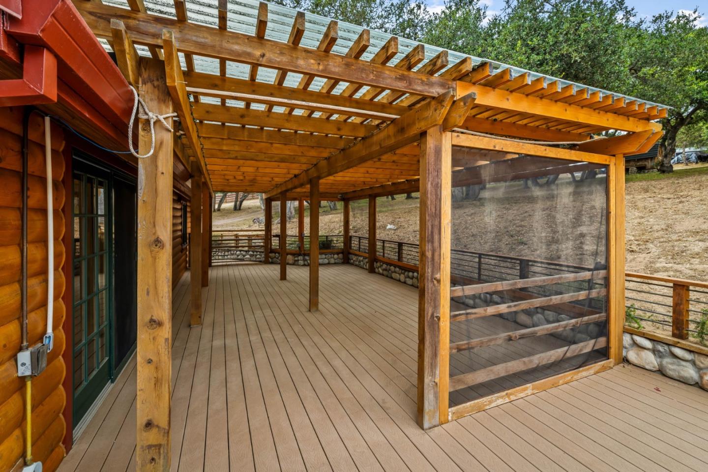 Detail Gallery Image 41 of 94 For 8697 Dyer Rd, Salinas,  CA 93907 - 3 Beds | 4 Baths
