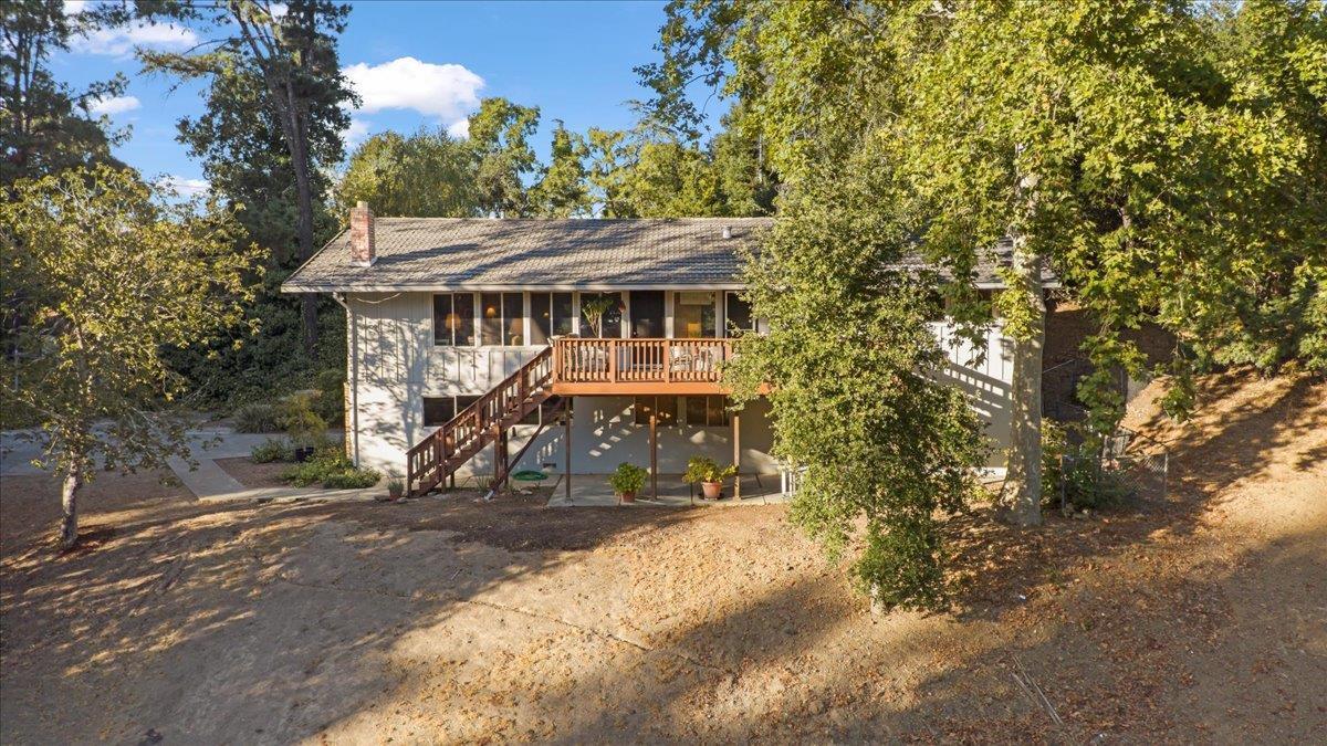 Detail Gallery Image 3 of 26 For 15292 Stratford Ct, Monte Sereno,  CA 95030 - 5 Beds | 3 Baths