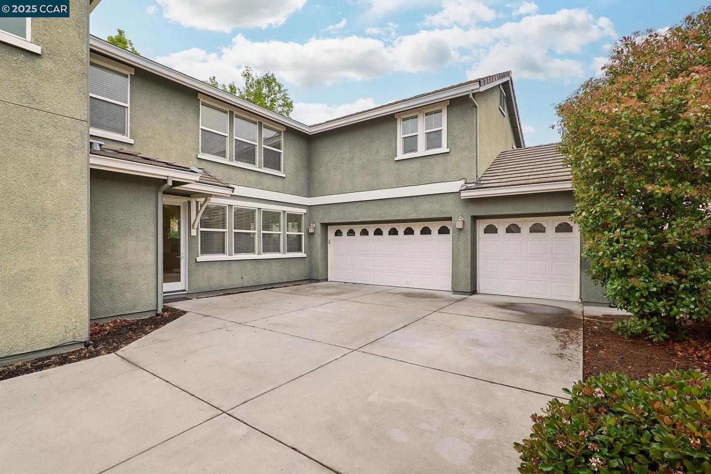 Detail Gallery Image 2 of 15 For 4874 Snowy Egret Way, Oakley,  CA 94561 - 4 Beds | 3 Baths