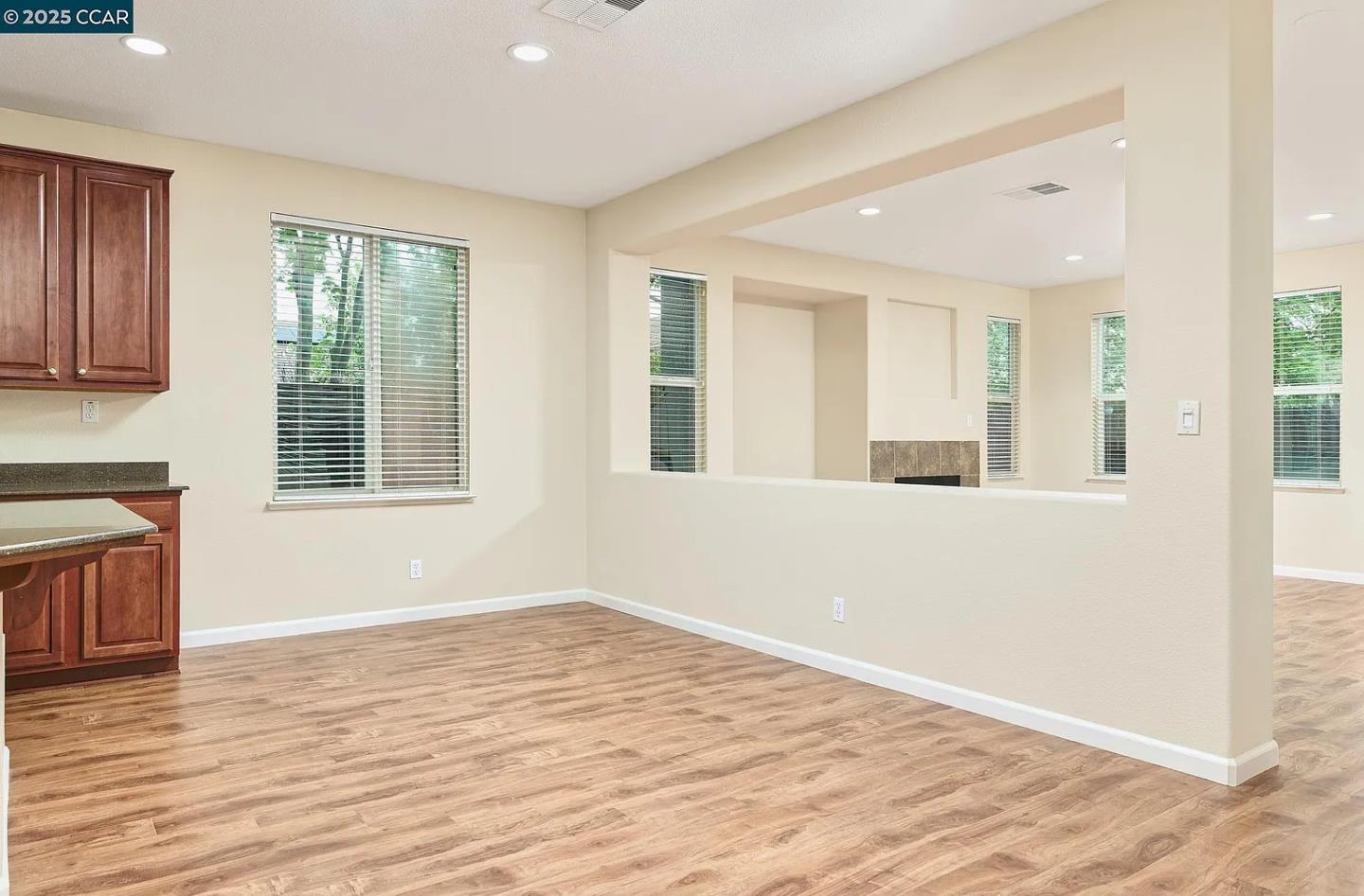 Detail Gallery Image 4 of 15 For 4874 Snowy Egret Way, Oakley,  CA 94561 - 4 Beds | 3 Baths