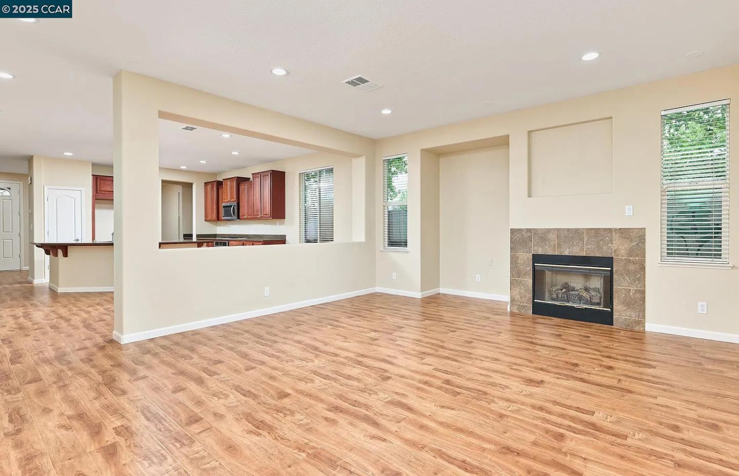 Detail Gallery Image 7 of 15 For 4874 Snowy Egret Way, Oakley,  CA 94561 - 4 Beds | 3 Baths