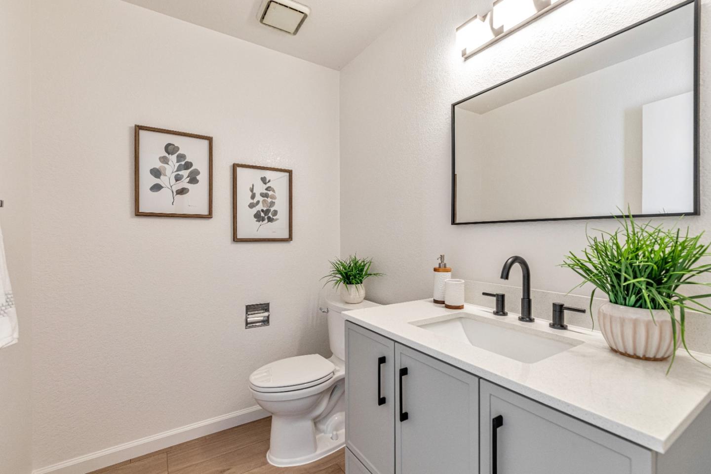 Detail Gallery Image 11 of 28 For 2171 Rancho Mccormick Blvd, Santa Clara,  CA 95050 - 2 Beds | 1/1 Baths