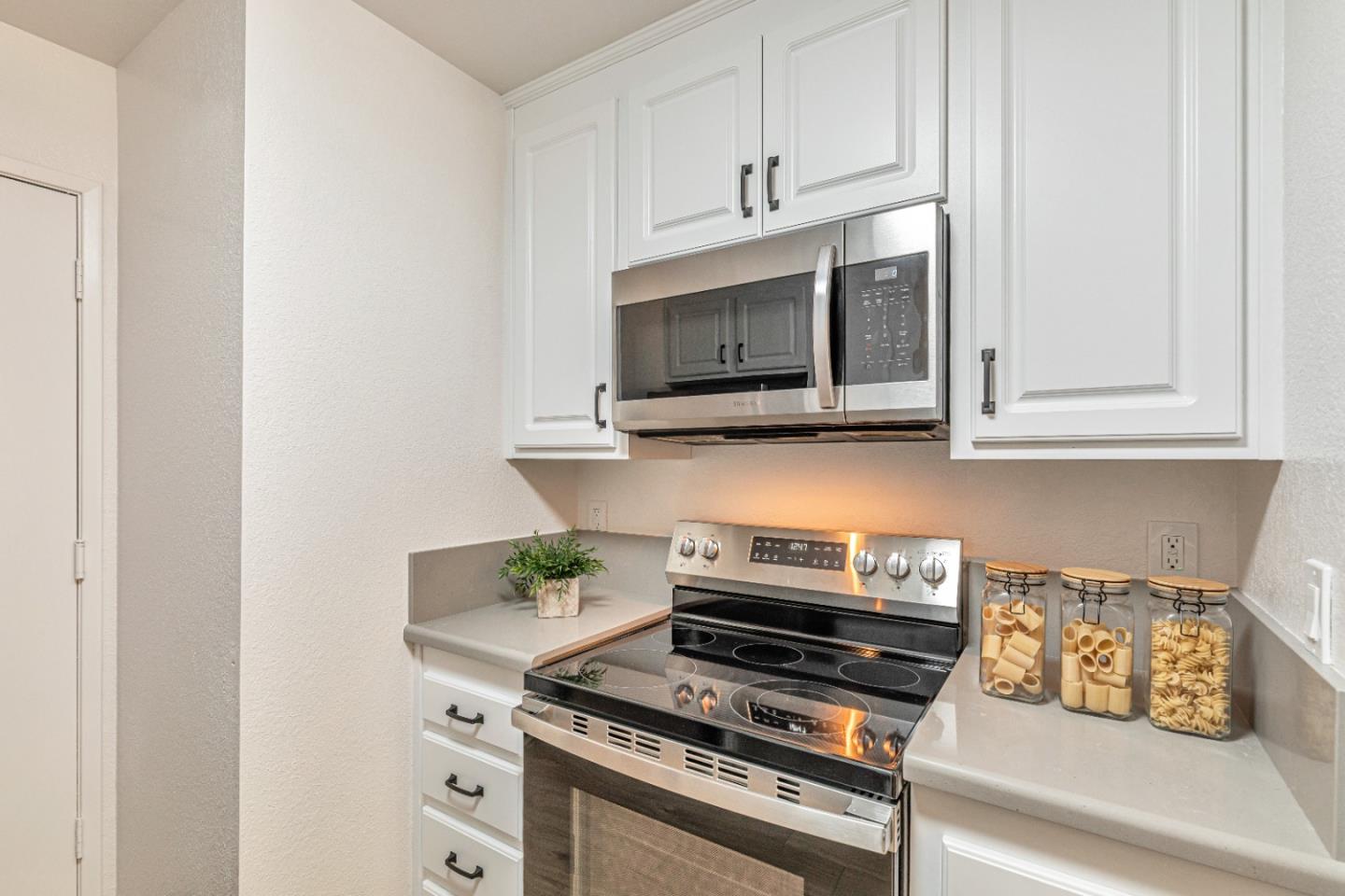 Detail Gallery Image 9 of 28 For 2171 Rancho Mccormick Blvd, Santa Clara,  CA 95050 - 2 Beds | 1/1 Baths
