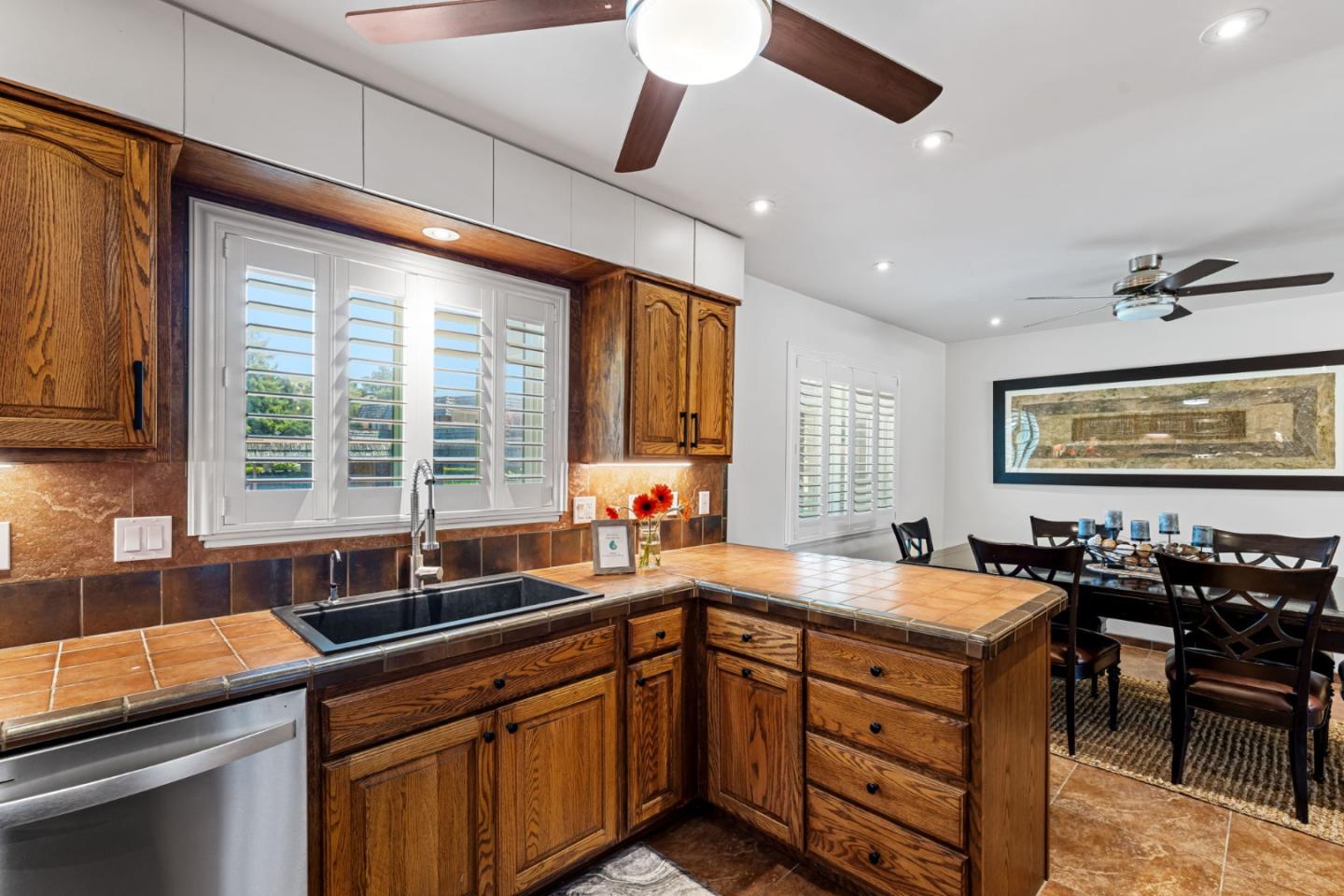 Detail Gallery Image 14 of 38 For 23799 Monterey Salinas Hwy #8,  Salinas,  CA 93908 - 3 Beds | 2 Baths