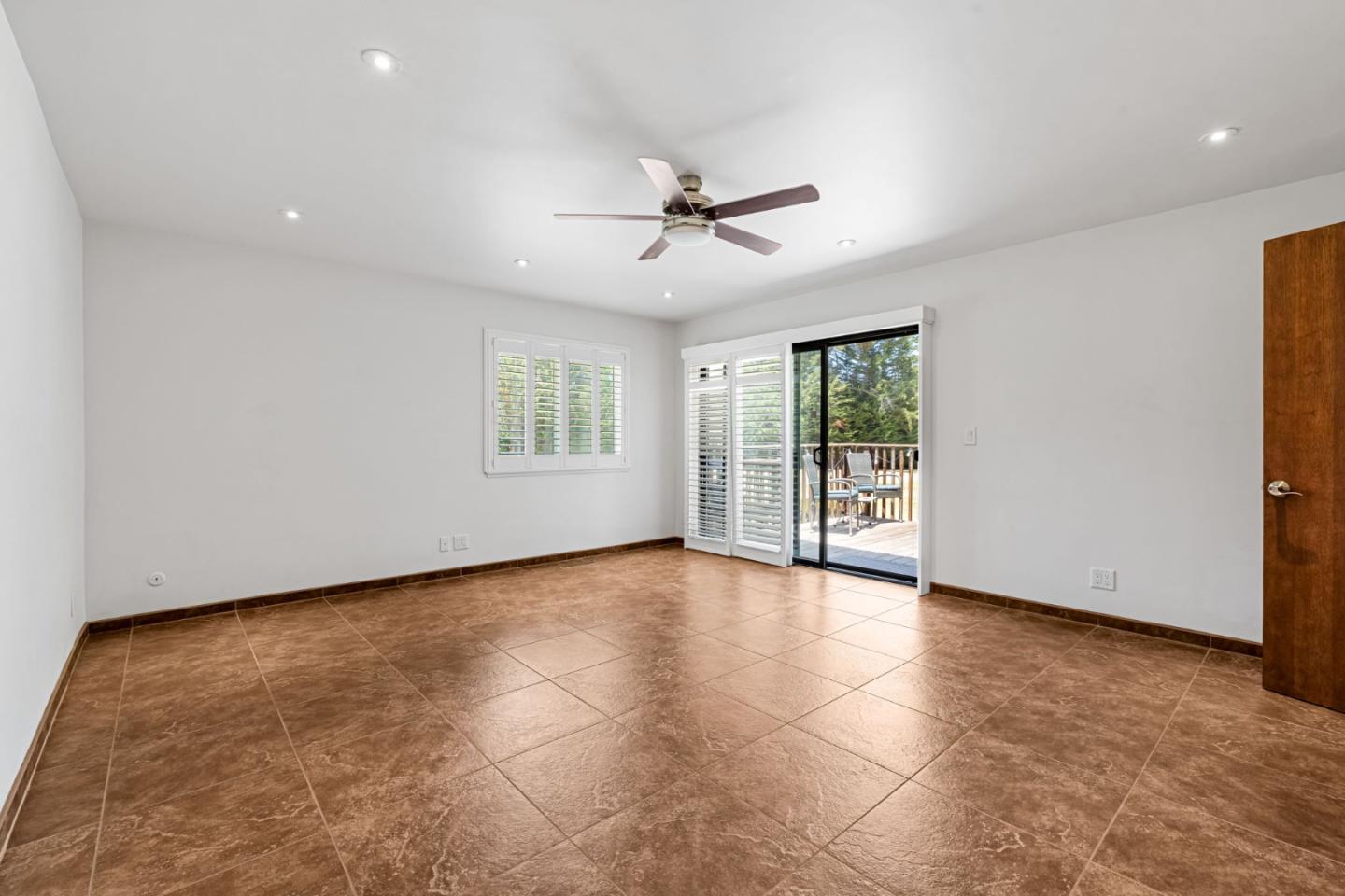 Detail Gallery Image 21 of 38 For 23799 Monterey Salinas Hwy #8,  Salinas,  CA 93908 - 3 Beds | 2 Baths