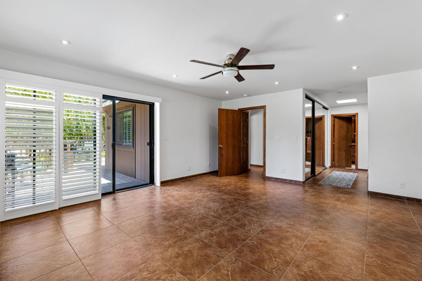 Detail Gallery Image 22 of 38 For 23799 Monterey Salinas Hwy #8,  Salinas,  CA 93908 - 3 Beds | 2 Baths