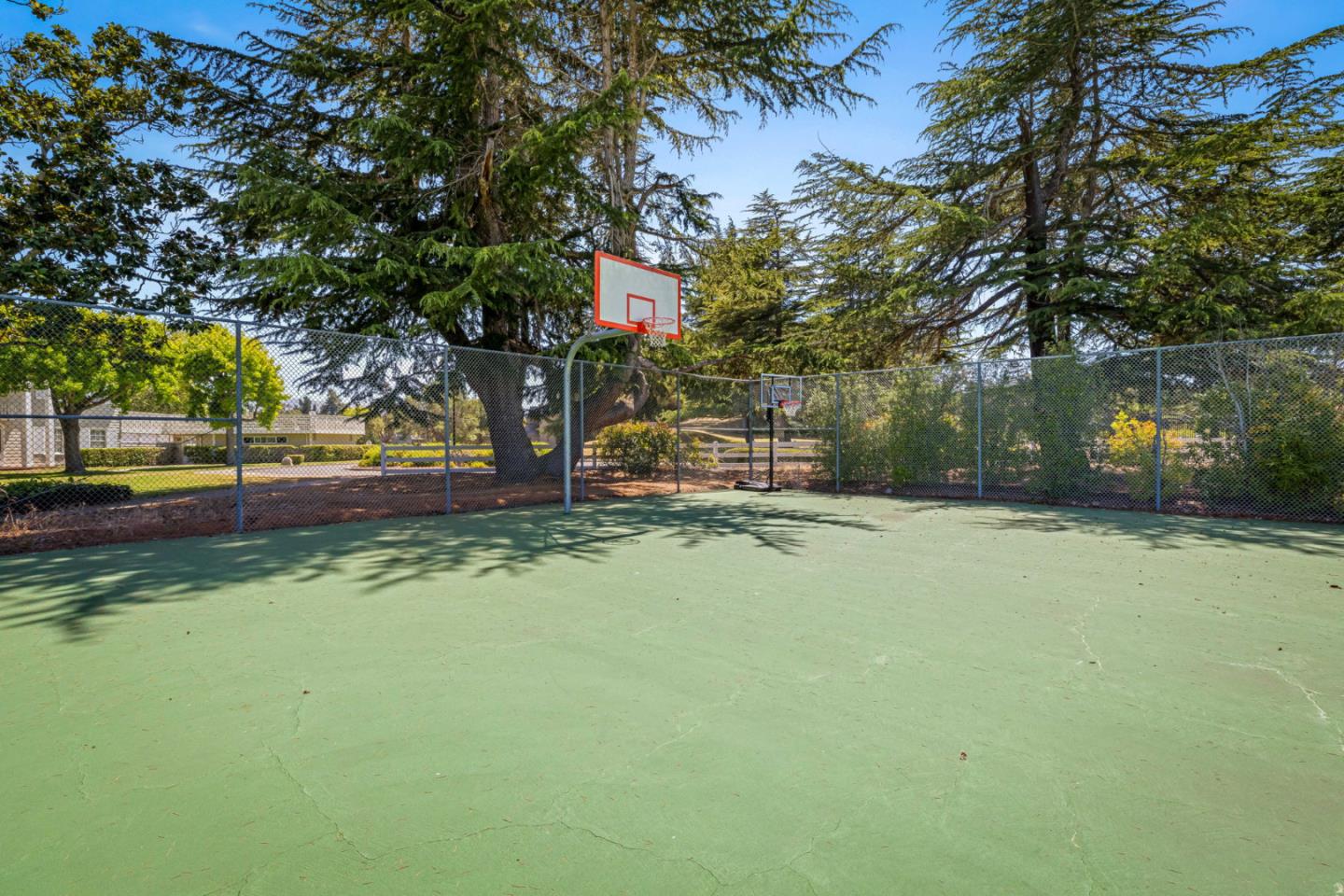 Detail Gallery Image 31 of 38 For 23799 Monterey Salinas Hwy #8,  Salinas,  CA 93908 - 3 Beds | 2 Baths