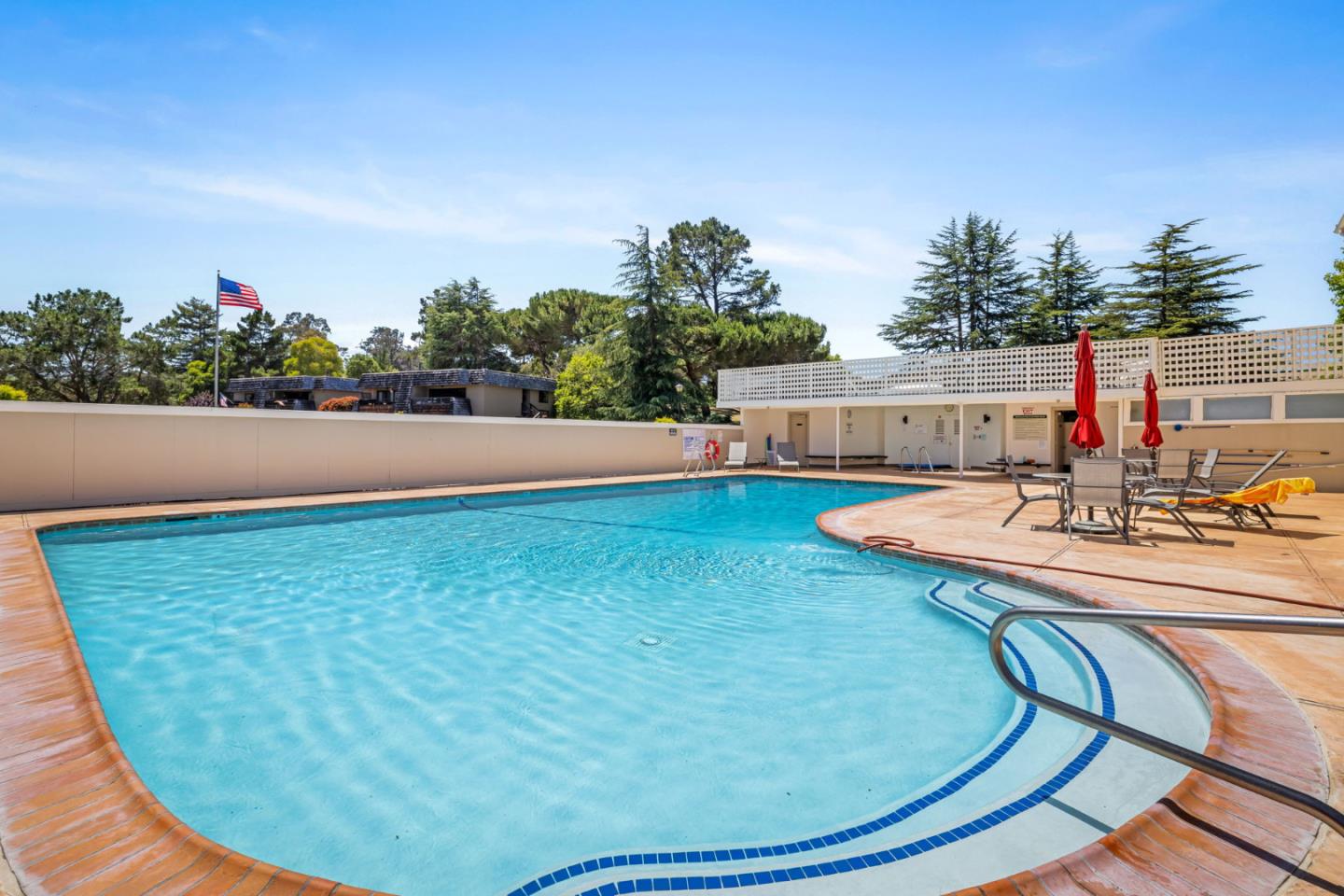 Detail Gallery Image 5 of 38 For 23799 Monterey Salinas Hwy #8,  Salinas,  CA 93908 - 3 Beds | 2 Baths