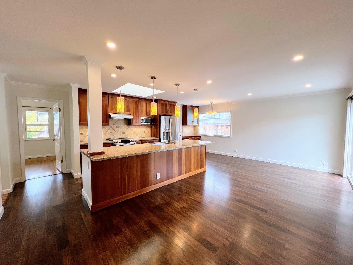 Detail Gallery Image 1 of 39 For 906 Crane Ave, Foster City,  CA 94404 - 5 Beds | 2 Baths