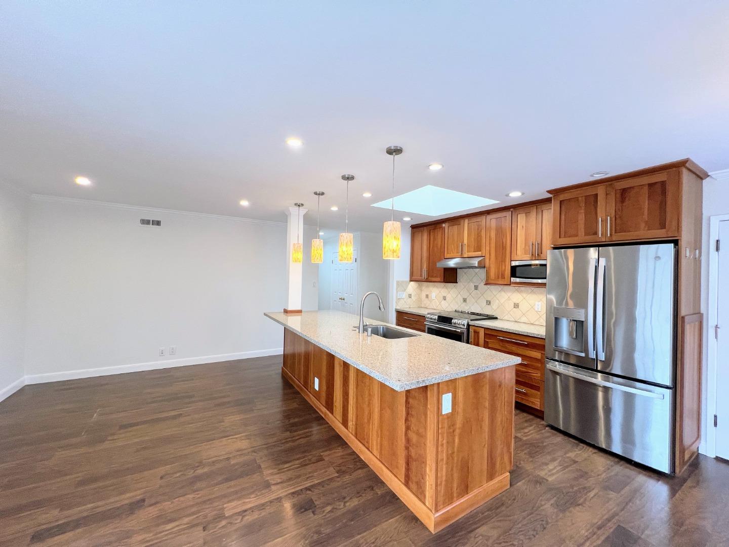 Detail Gallery Image 13 of 39 For 906 Crane Ave, Foster City,  CA 94404 - 5 Beds | 2 Baths
