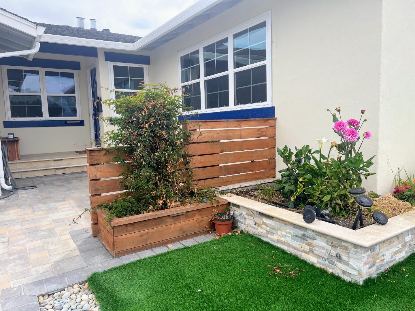 Detail Gallery Image 2 of 39 For 906 Crane Ave, Foster City,  CA 94404 - 5 Beds | 2 Baths