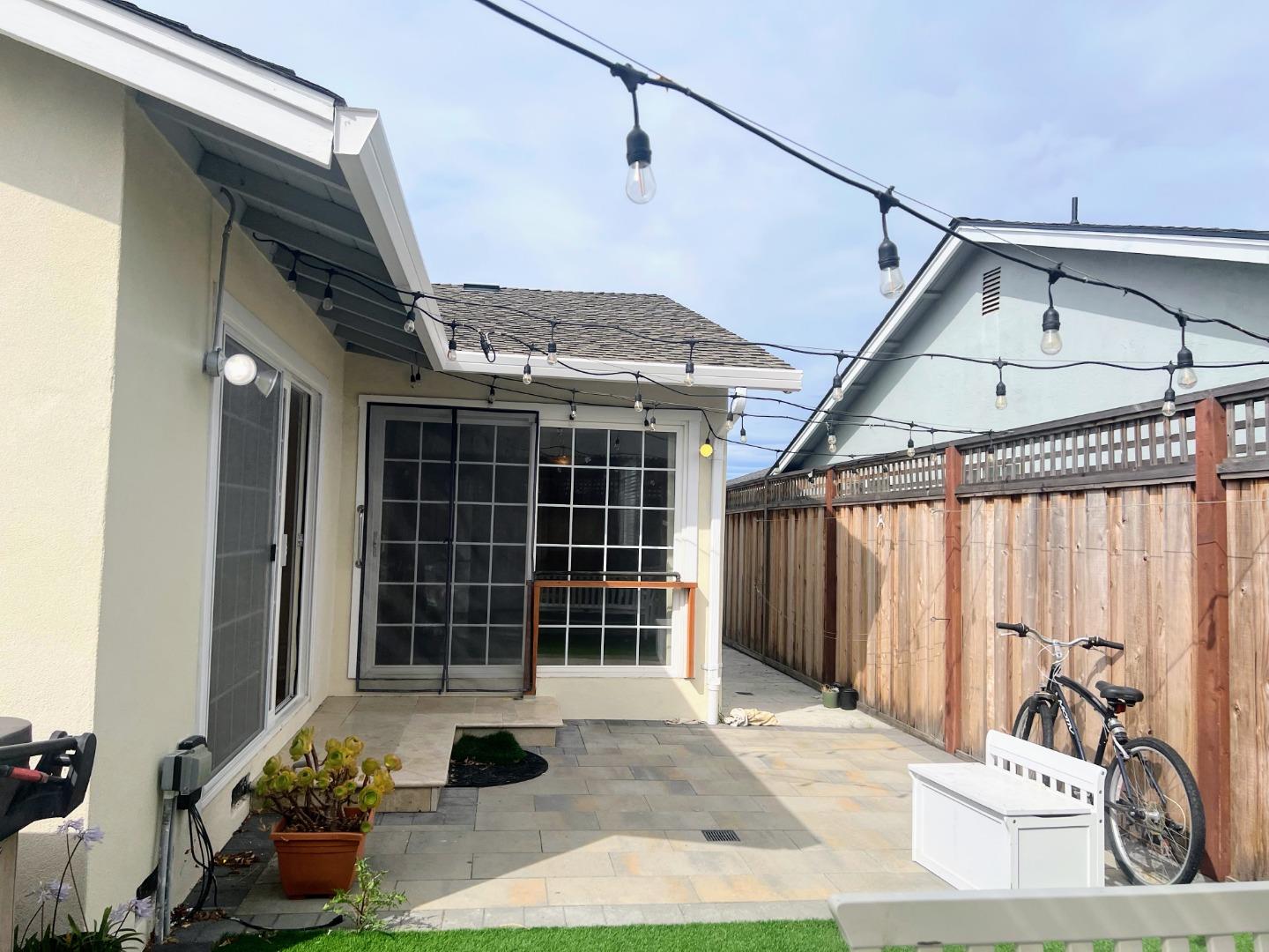Detail Gallery Image 31 of 39 For 906 Crane Ave, Foster City,  CA 94404 - 5 Beds | 2 Baths