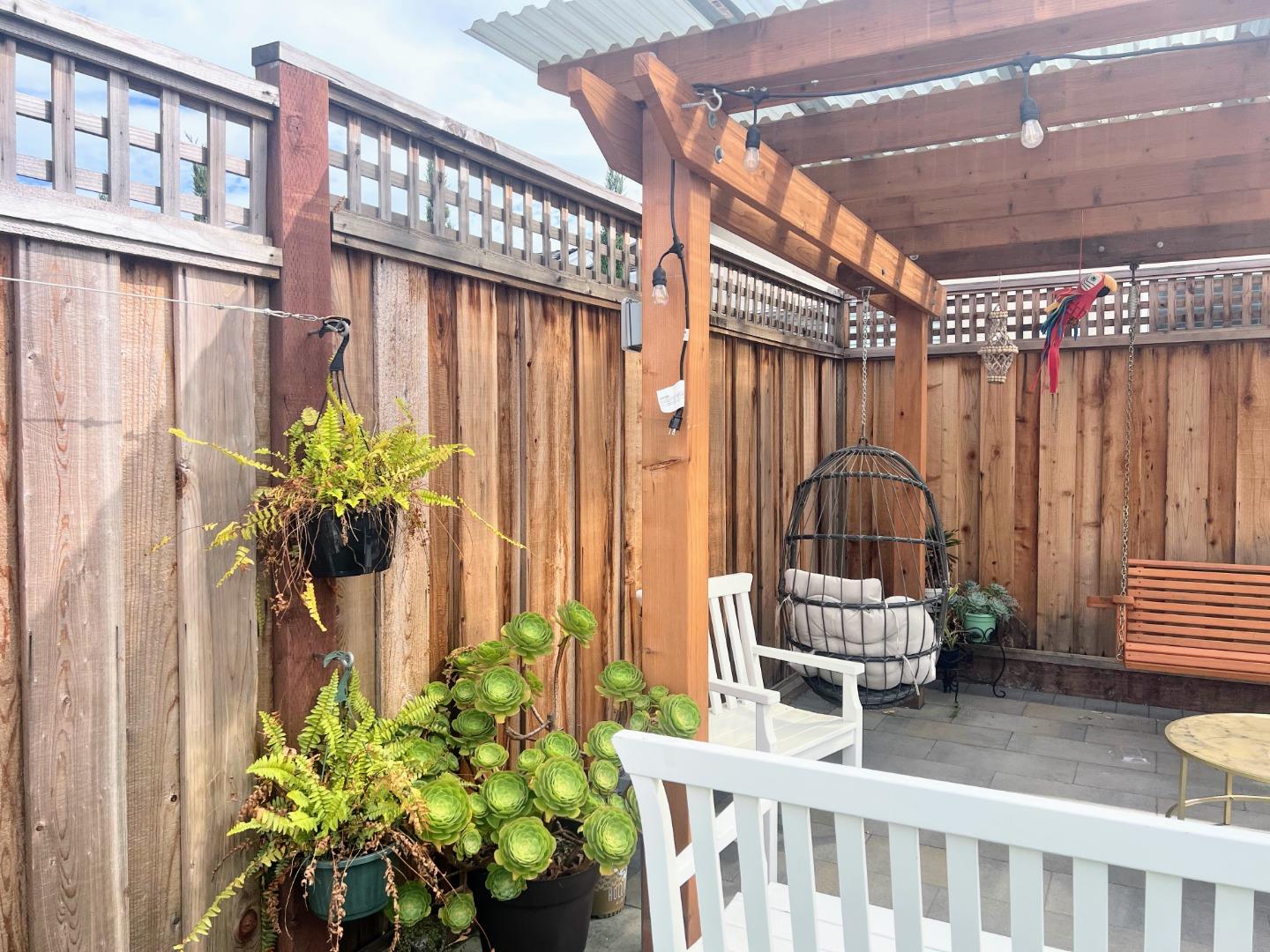 Detail Gallery Image 35 of 39 For 906 Crane Ave, Foster City,  CA 94404 - 5 Beds | 2 Baths