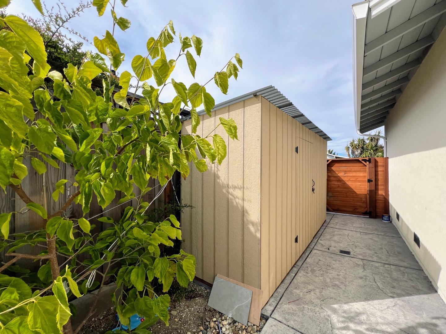 Detail Gallery Image 38 of 39 For 906 Crane Ave, Foster City,  CA 94404 - 5 Beds | 2 Baths