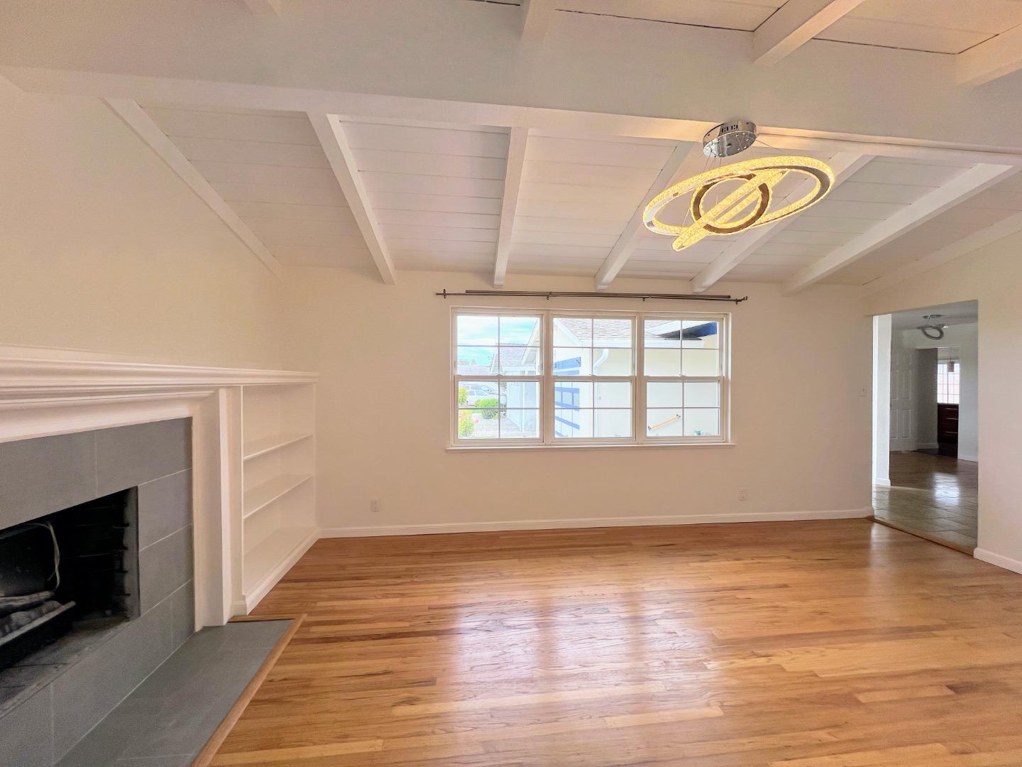 Detail Gallery Image 5 of 39 For 906 Crane Ave, Foster City,  CA 94404 - 5 Beds | 2 Baths